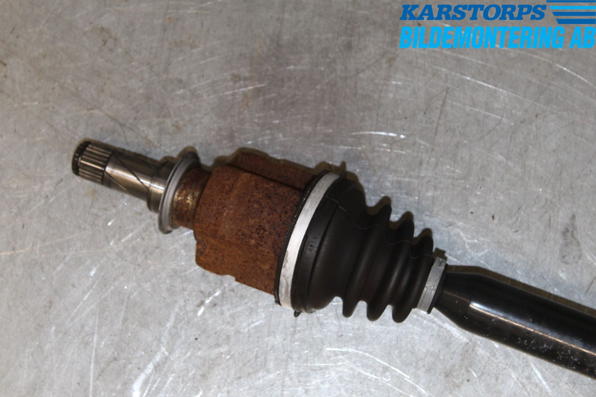 Opel CORSA D 07-14 Drivaxel Fram Höger