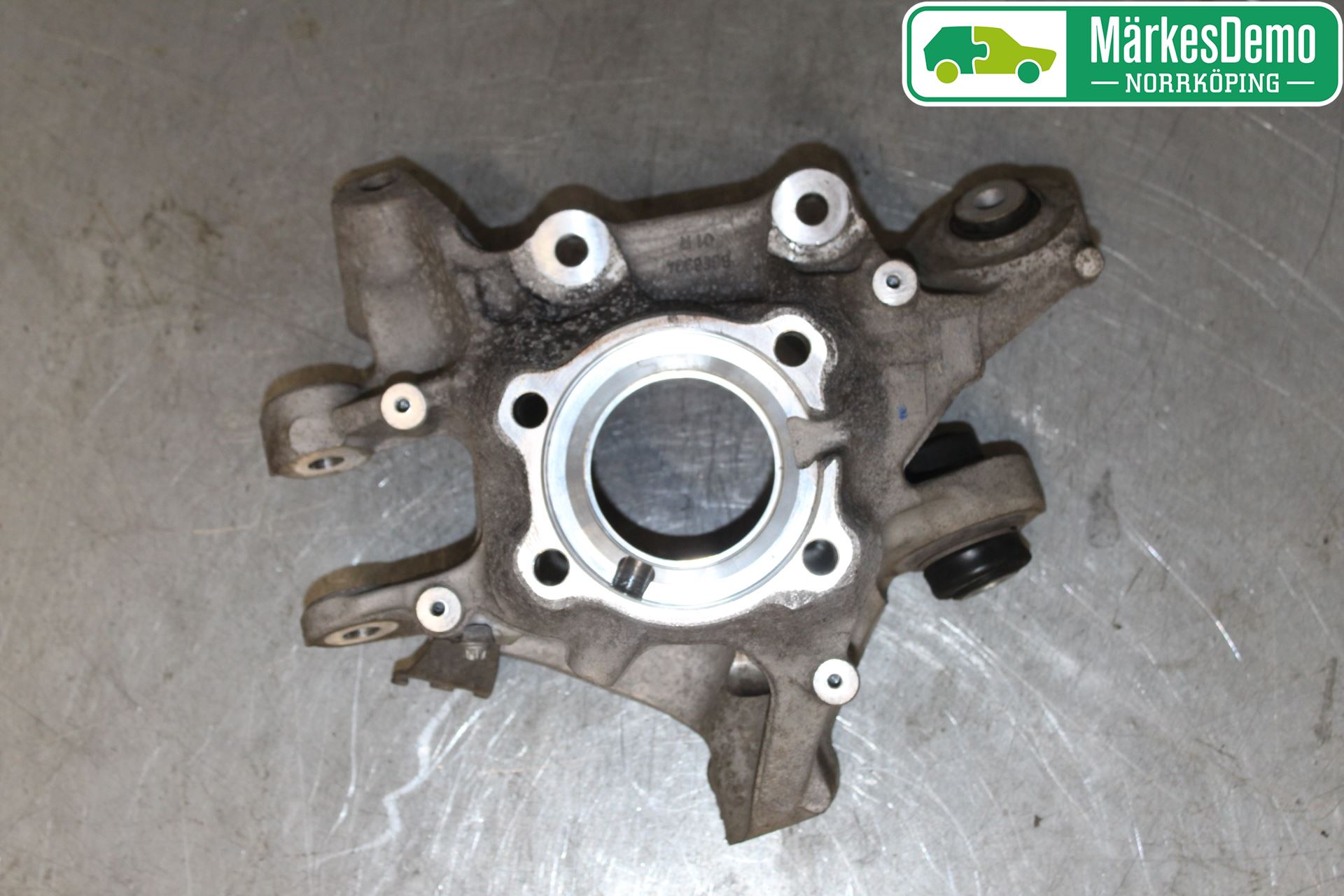 BMW 5 G30/G31/F90 17-23 Hjullagerhus-Spindel Hö B