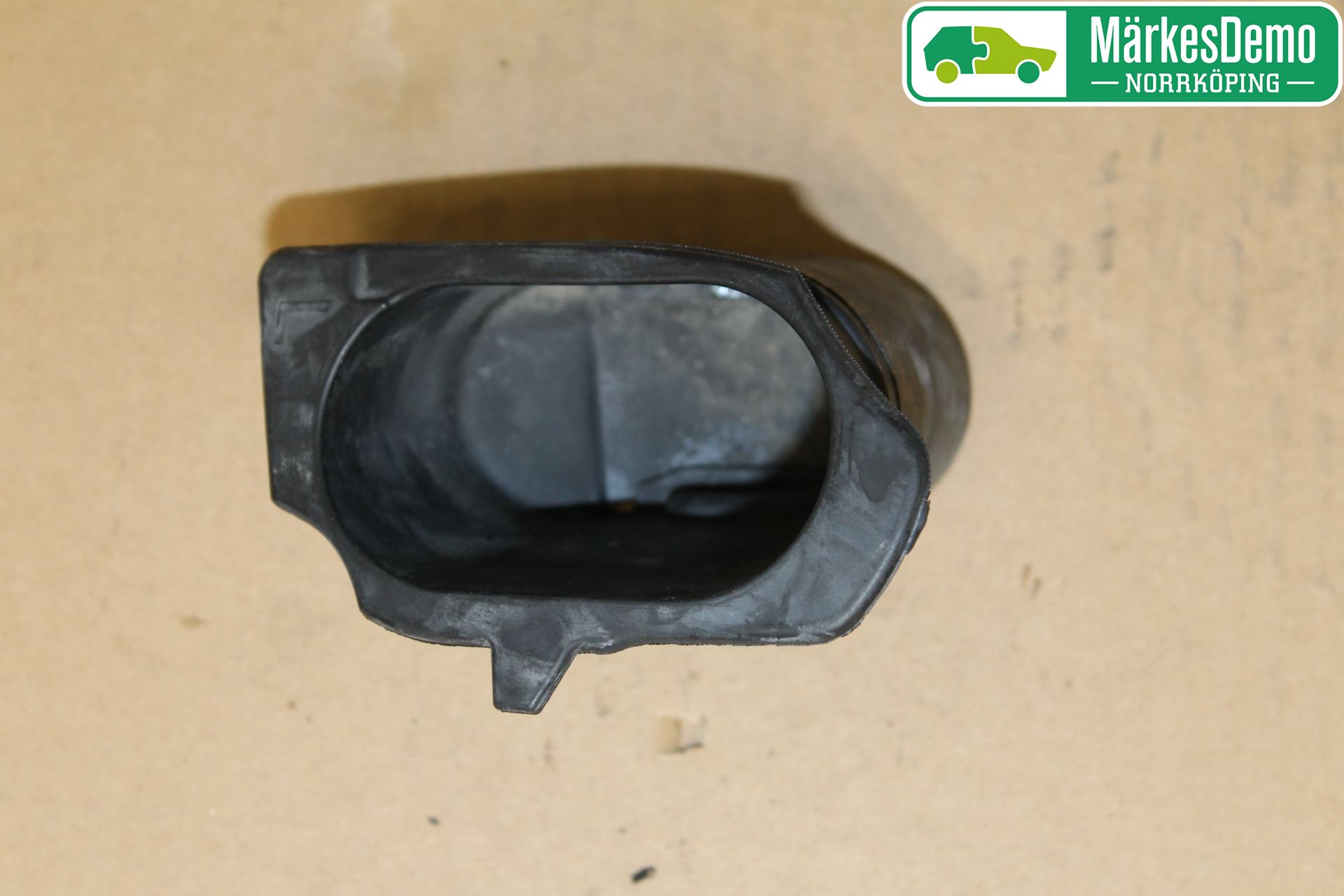 BMW 2 F46 GRAN TOURER 15-22 Torpedplåt-Torpedplast