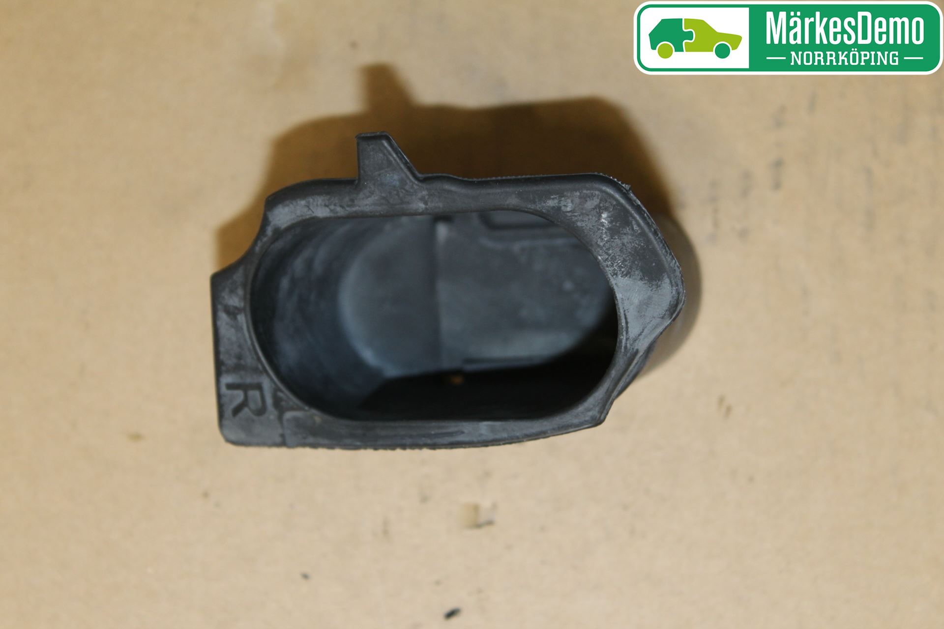 BMW 2 F46 GRAN TOURER 15-22 Torpedplåt-Torpedplast