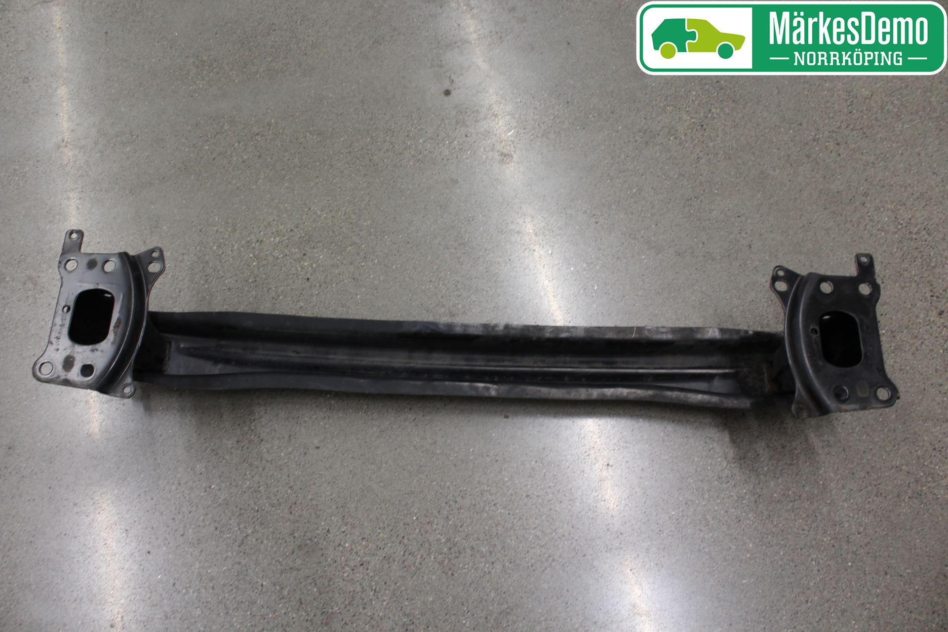 Volkswagen VW CADDY      04-10 Stötfångarbalk Fram