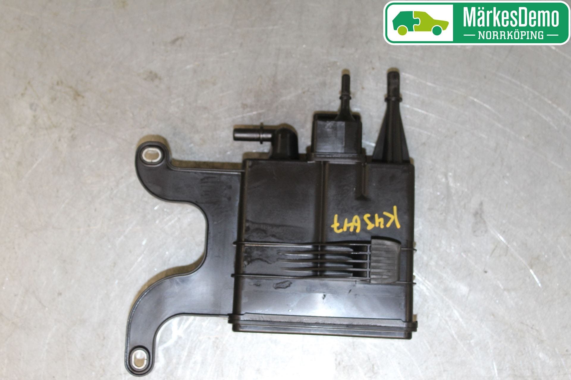 BMW 2 F46 GRAN TOURER 15-22 Bränsle Kolkanister