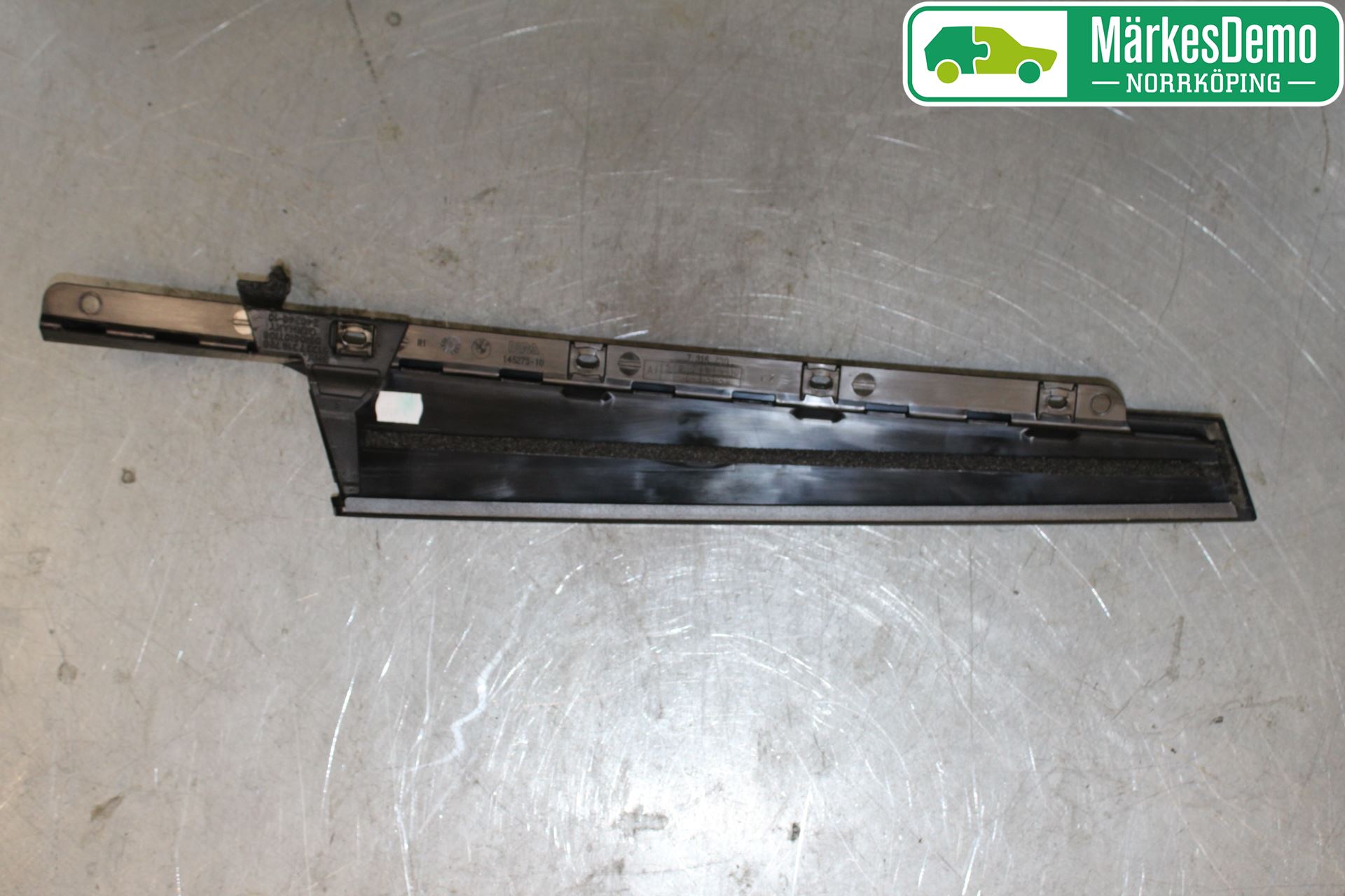 BMW 2 F46 GRAN TOURER 15-22 Dörr Dekorlist Fram Hö
