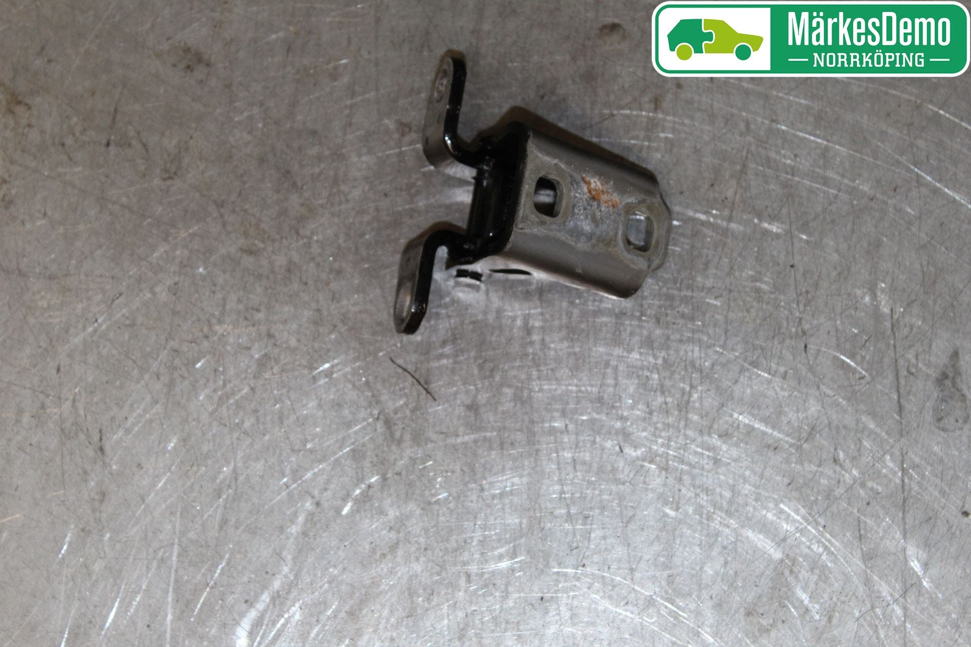 Saab 9-3 VER2/VER3 08-15 Dörrgångjärn