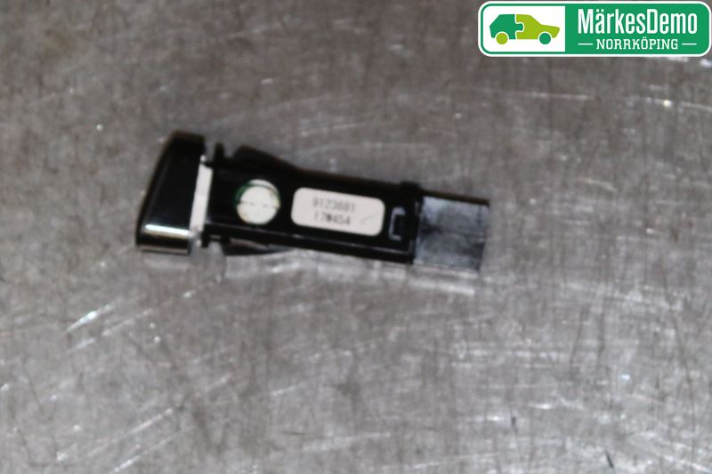 Volvo S60 14-18 Strömställare Varnings