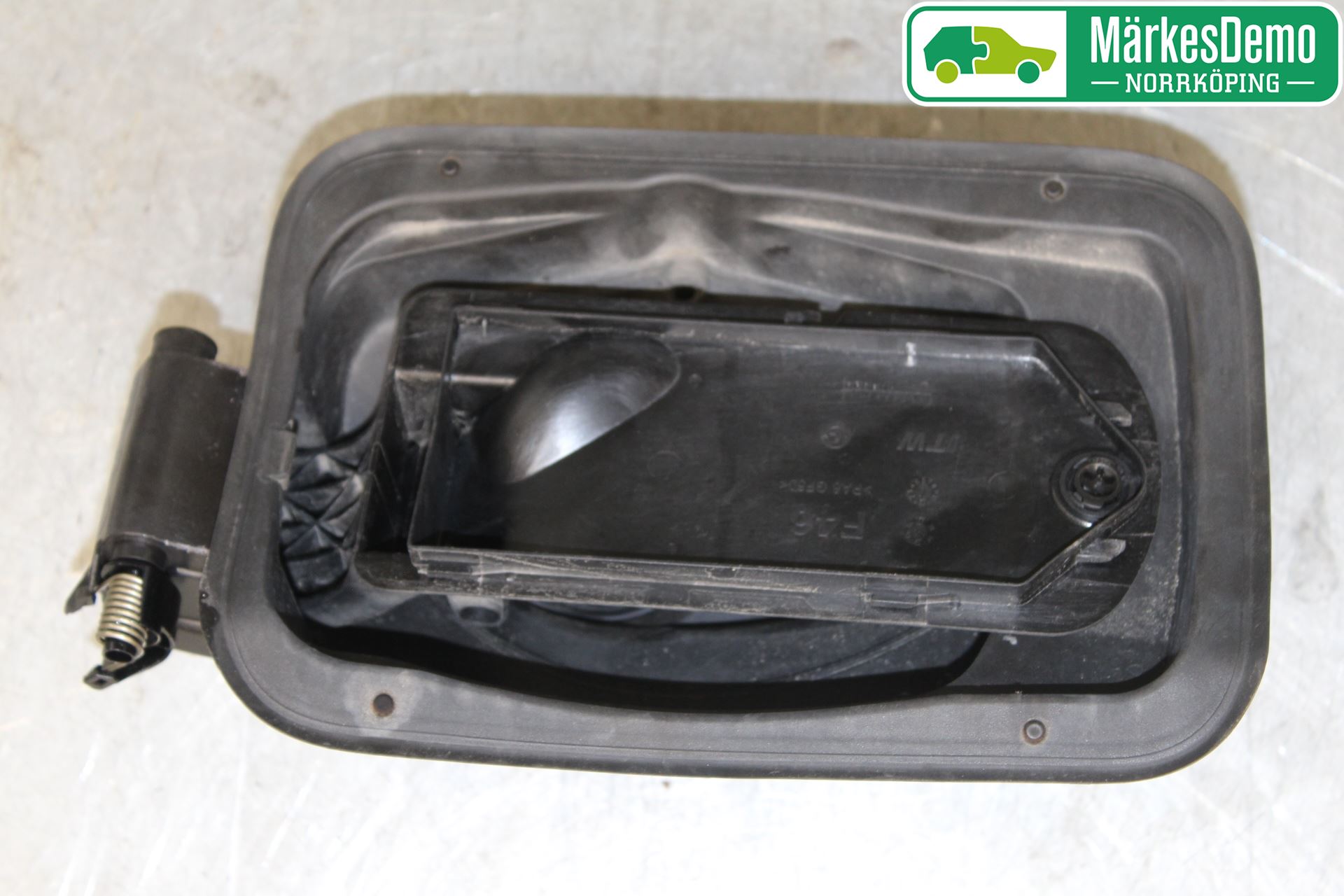 BMW 2 F46 GRAN TOURER 15-22 Tanklucka
