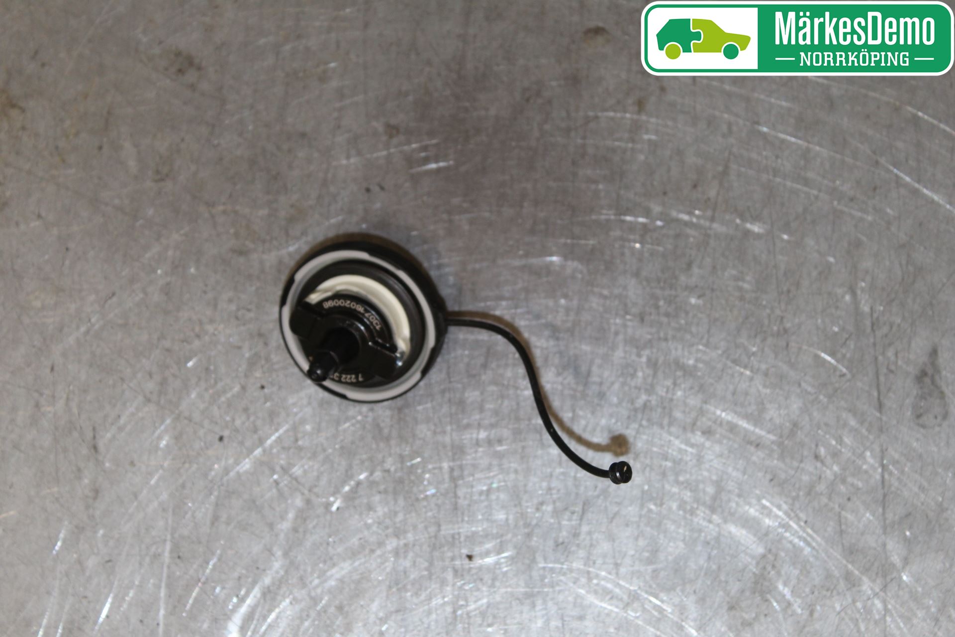 BMW 2 F46 GRAN TOURER 15-22 Bränsletankslock