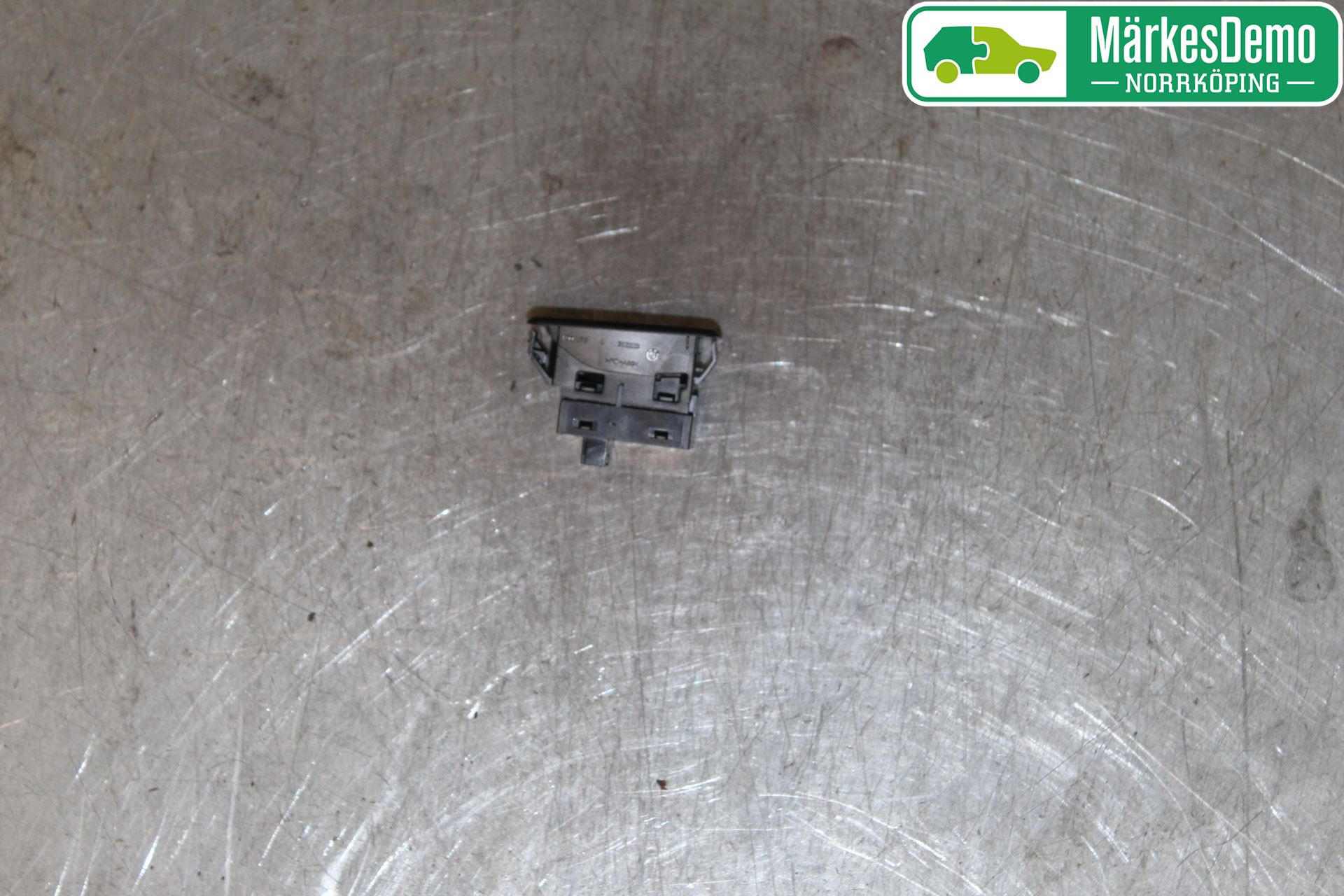 BMW 2 F46 GRAN TOURER 15-22 Strömställare Stolregler