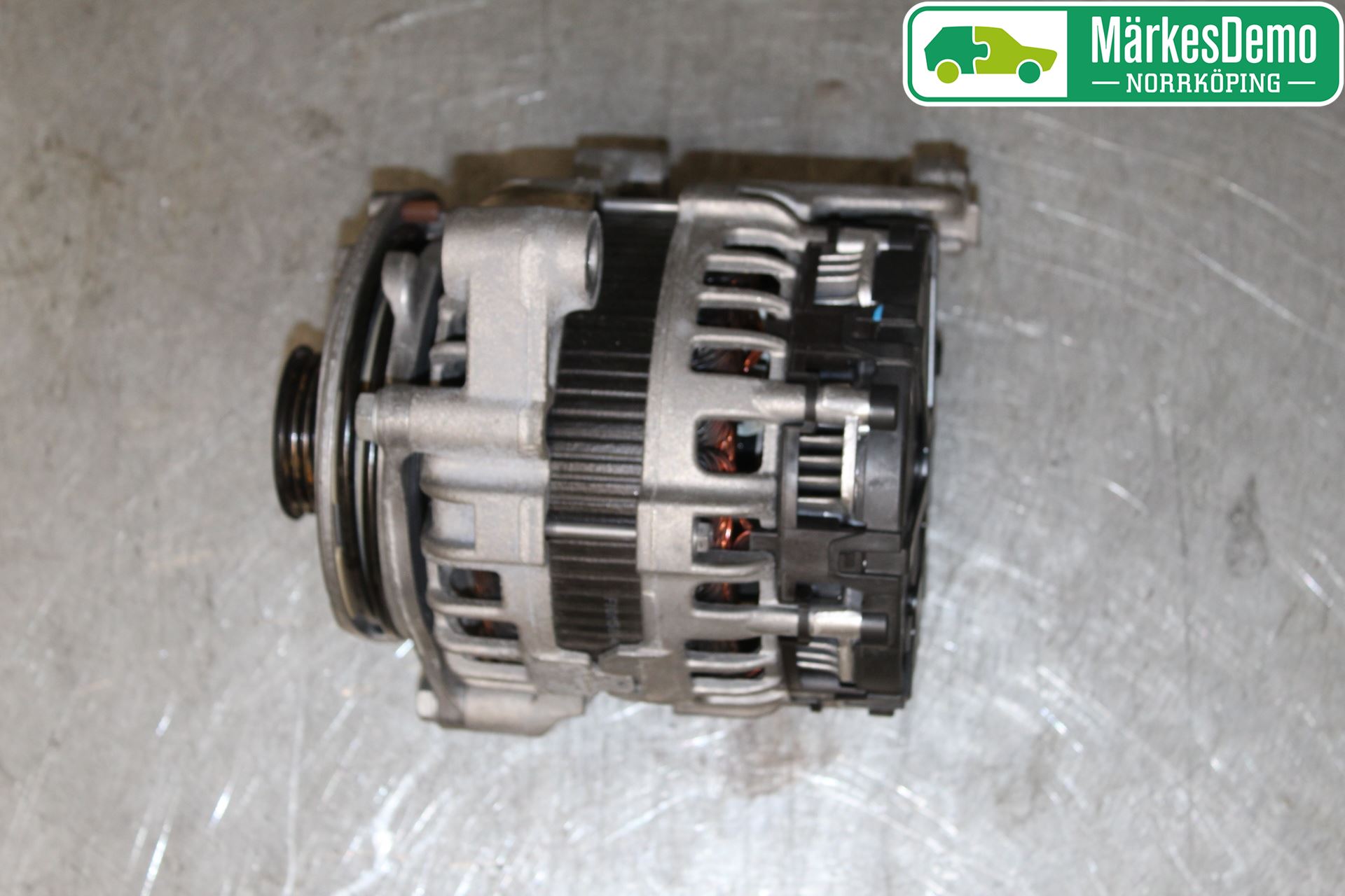 BMW 5 G30/G31/F90 17-23 Generator