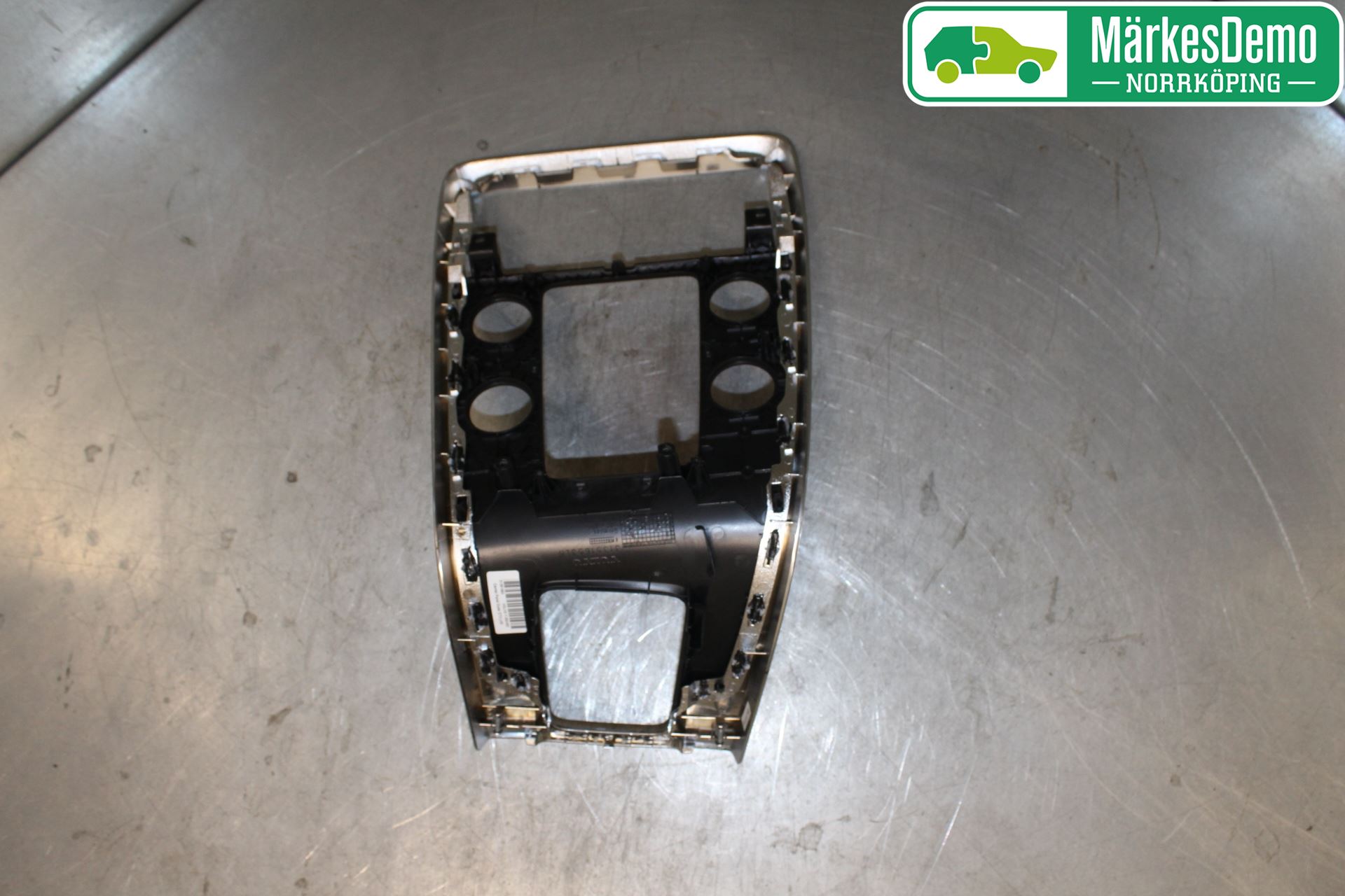 Volvo S60 14-18 Instrumentkonsoll Mitt