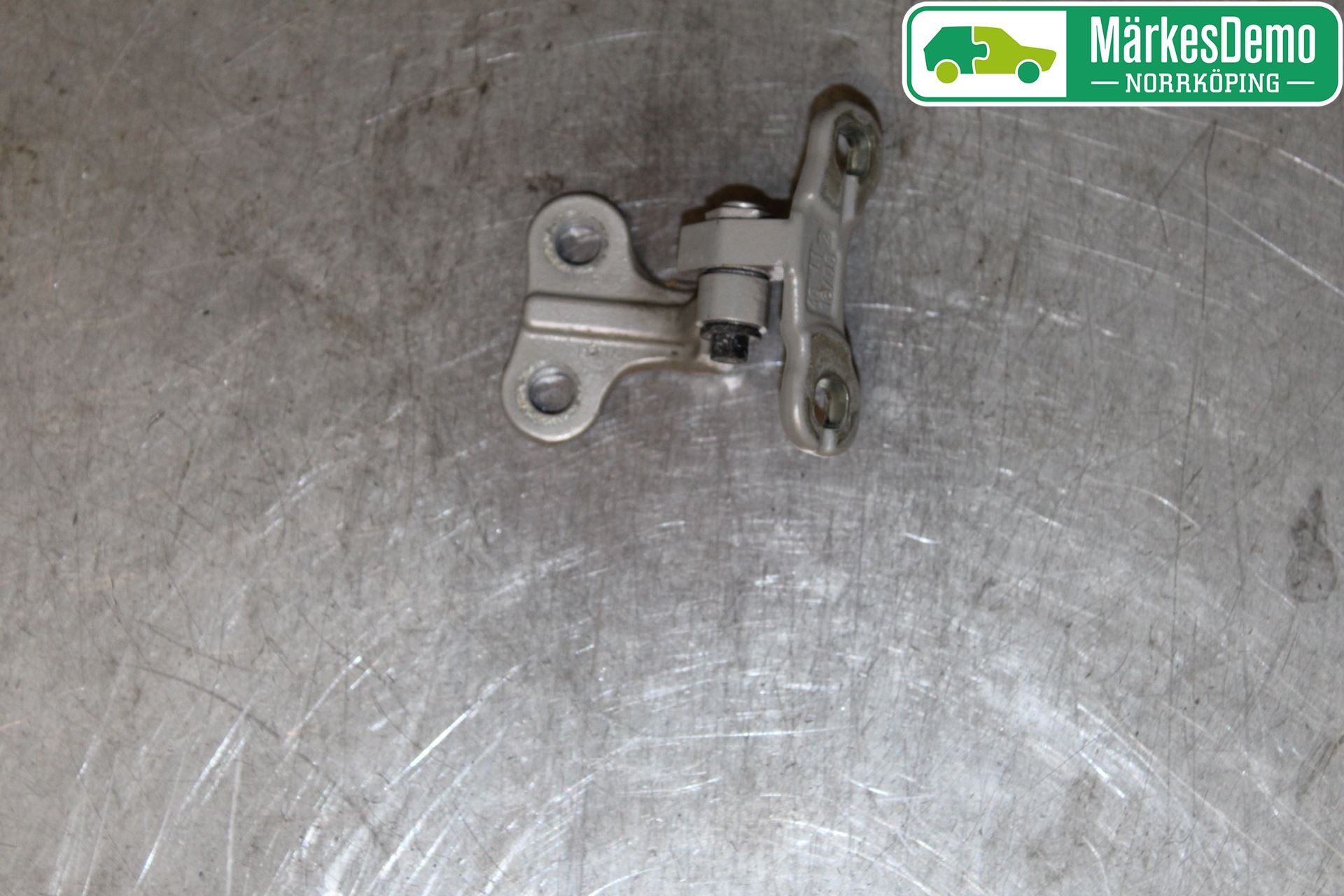 Volvo V50 04-07 Dörrgångjärn