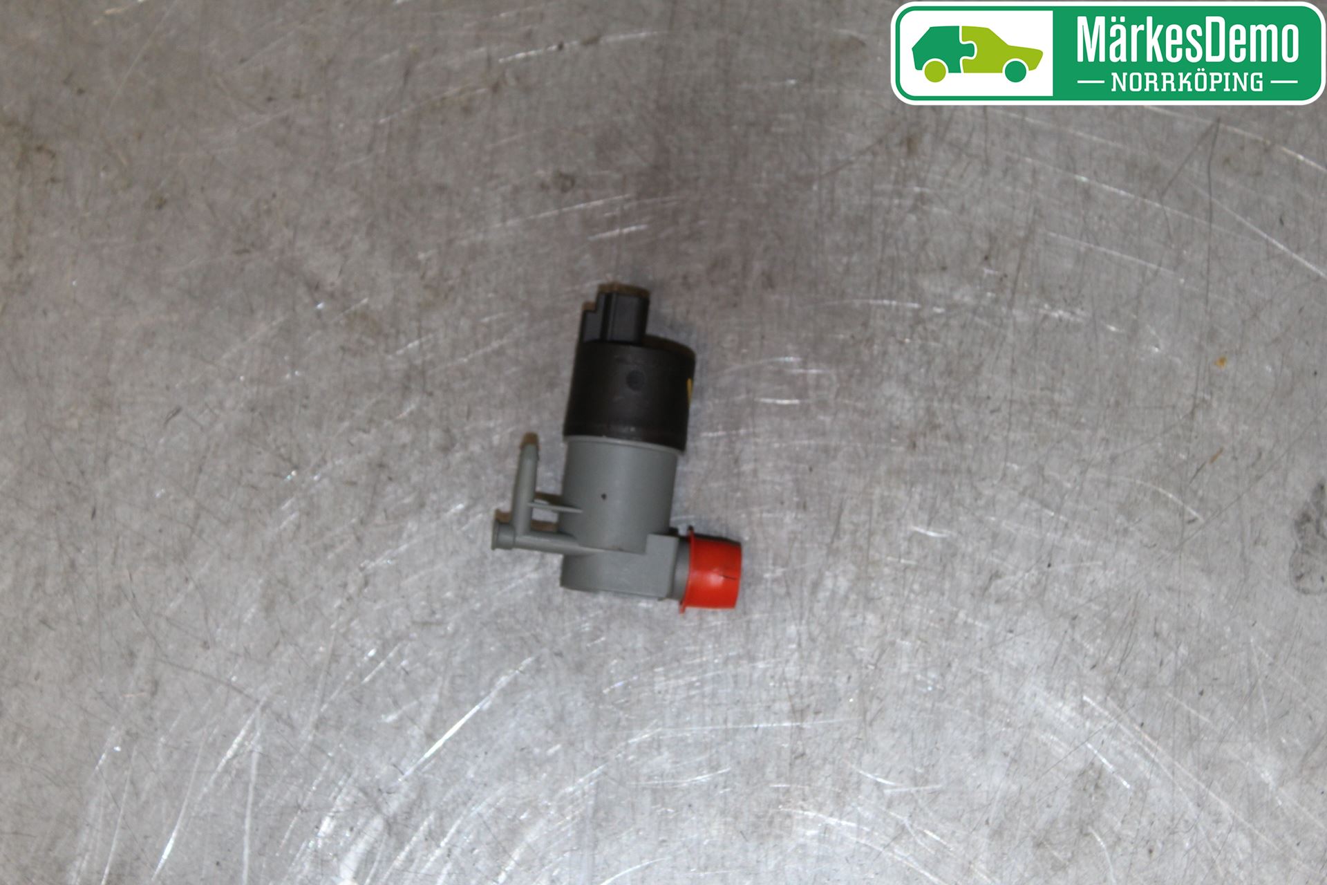 Toyota YARIS XP130 12-14 Spolarpump Vindruta