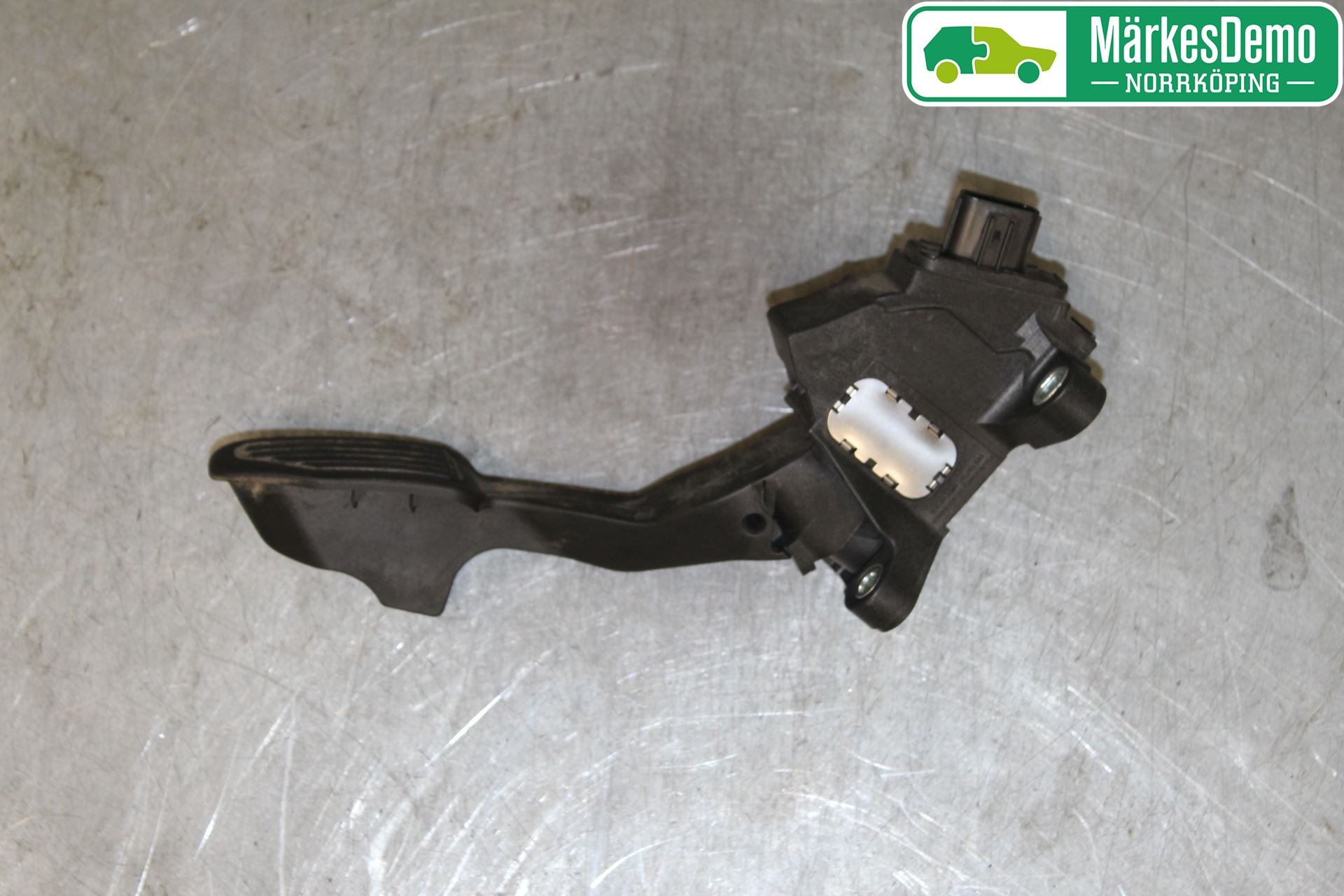 Toyota YARIS XP130 12-14 Gaspedal
