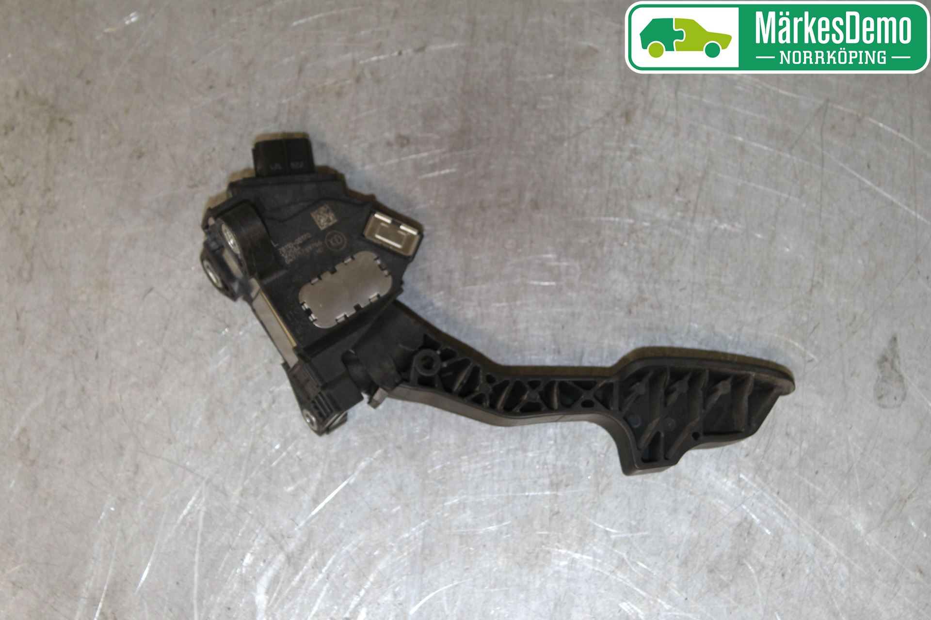 Toyota YARIS XP130 12-14 Gaspedal