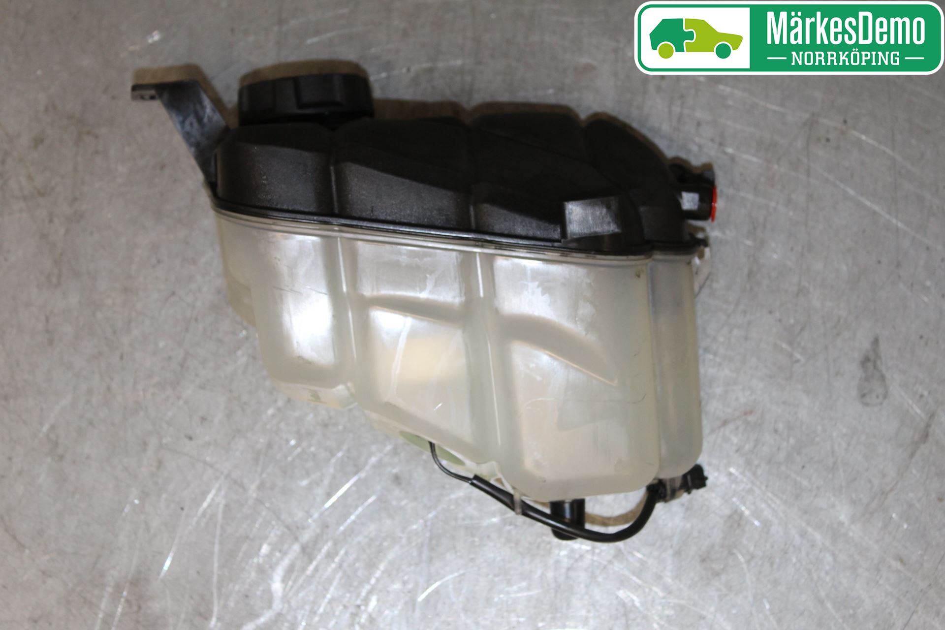 Volvo V70 14-16 Expansionstank