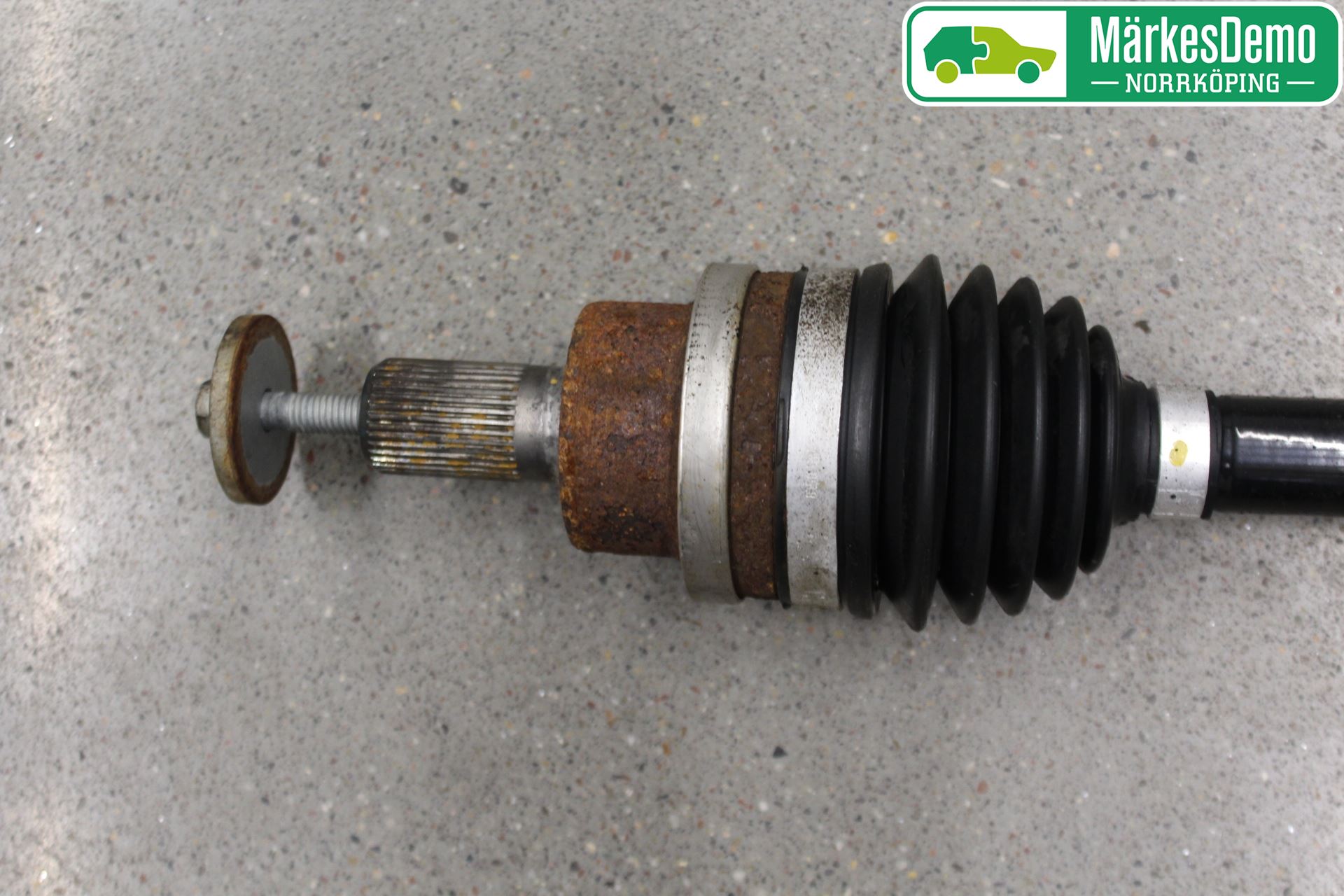 Volvo V70 14-16 Drivaxel Bak Höger