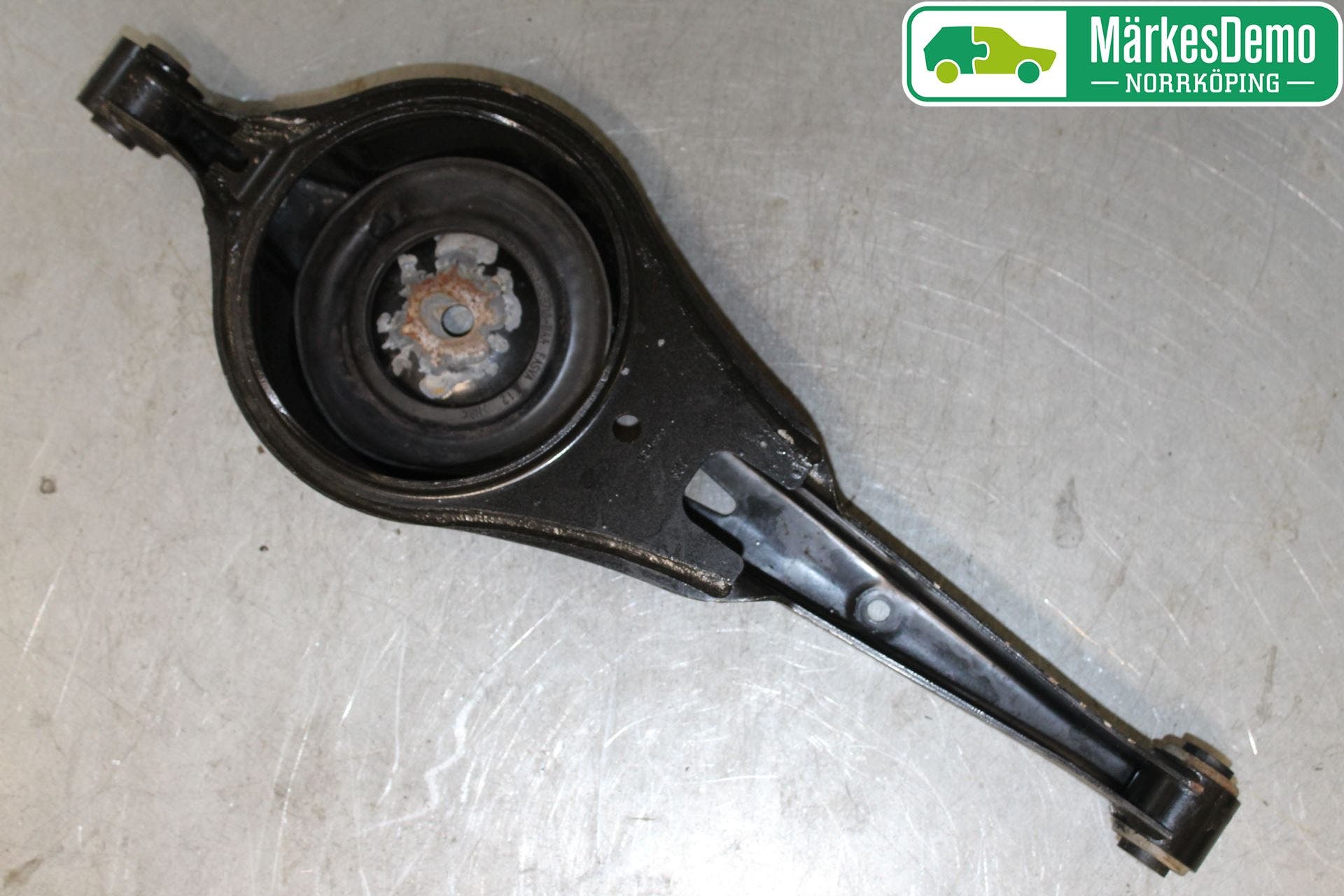 Volvo V70 14-16 Bärarm Bak Höger