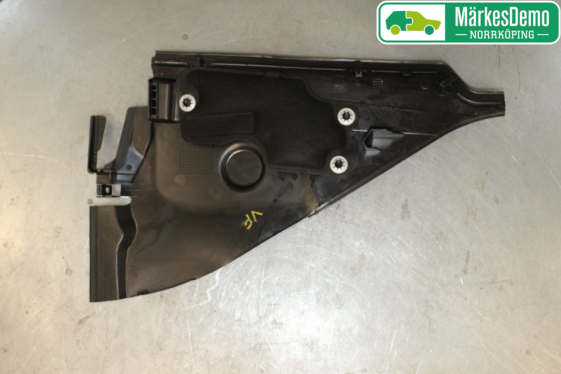BMW 1 F20/F21 11-19 Torpedplåt-Torpedplast