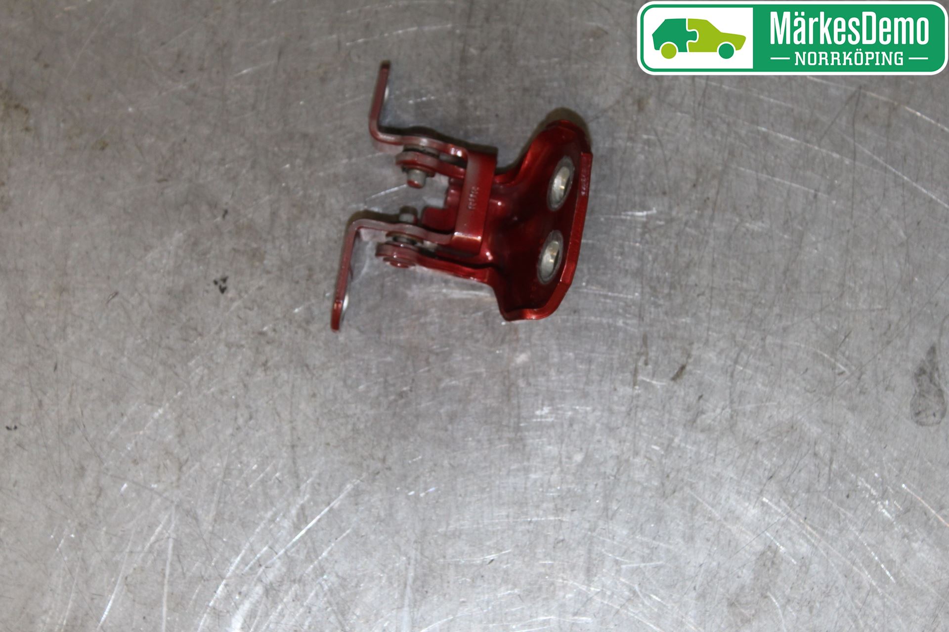 Ford FIESTA     06-08 Dörrgångjärn