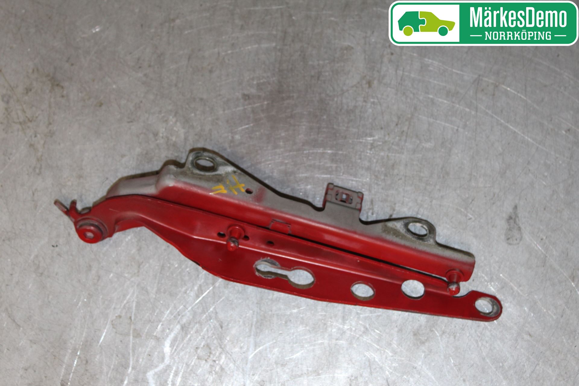 Volvo S60 01-04 Huvgångjärn