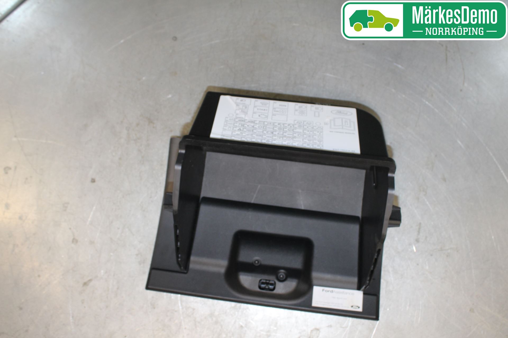Ford FIESTA     06-08 Handskfack