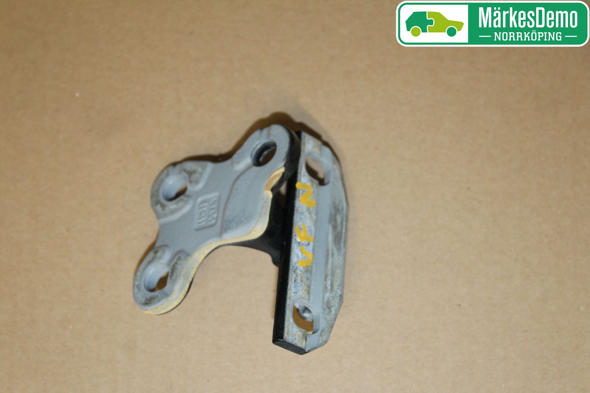 Volvo V60 11-13 Dörrgångjärn