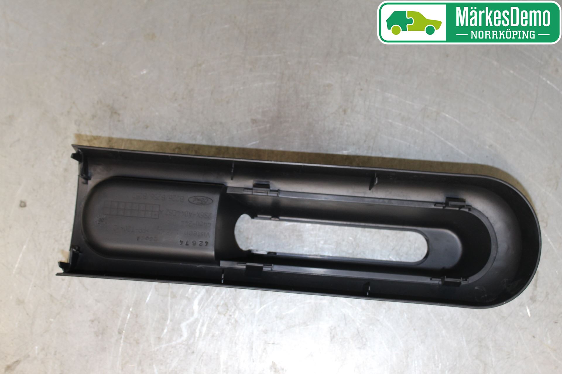 Ford FIESTA     06-08 Inr Tunnelfack