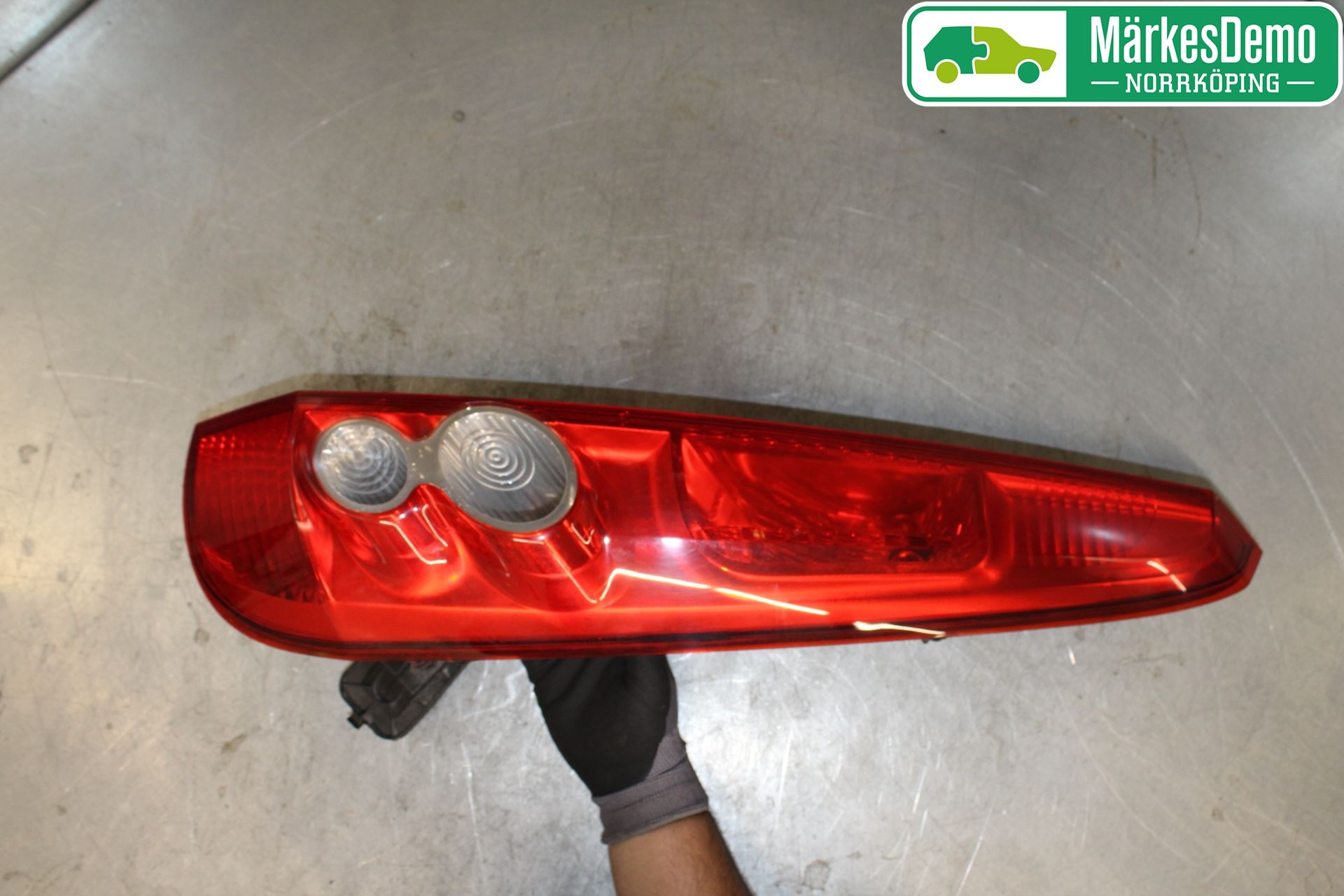 Ford FIESTA     06-08 Bakljus Höger