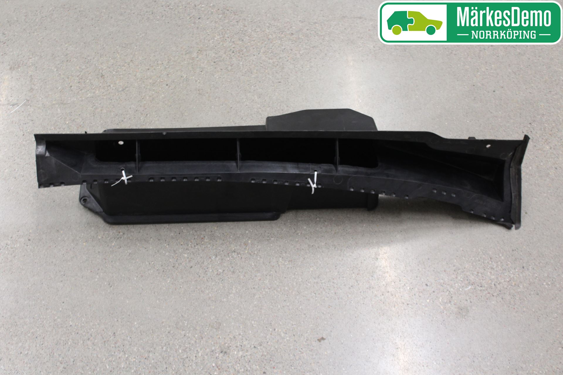 Ford FIESTA     06-08 Torpedplåt-Torpedplast