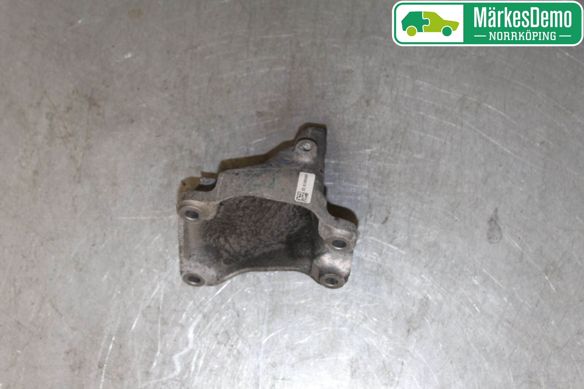 BMW 1 F20/F21 11-19 Motorfäste