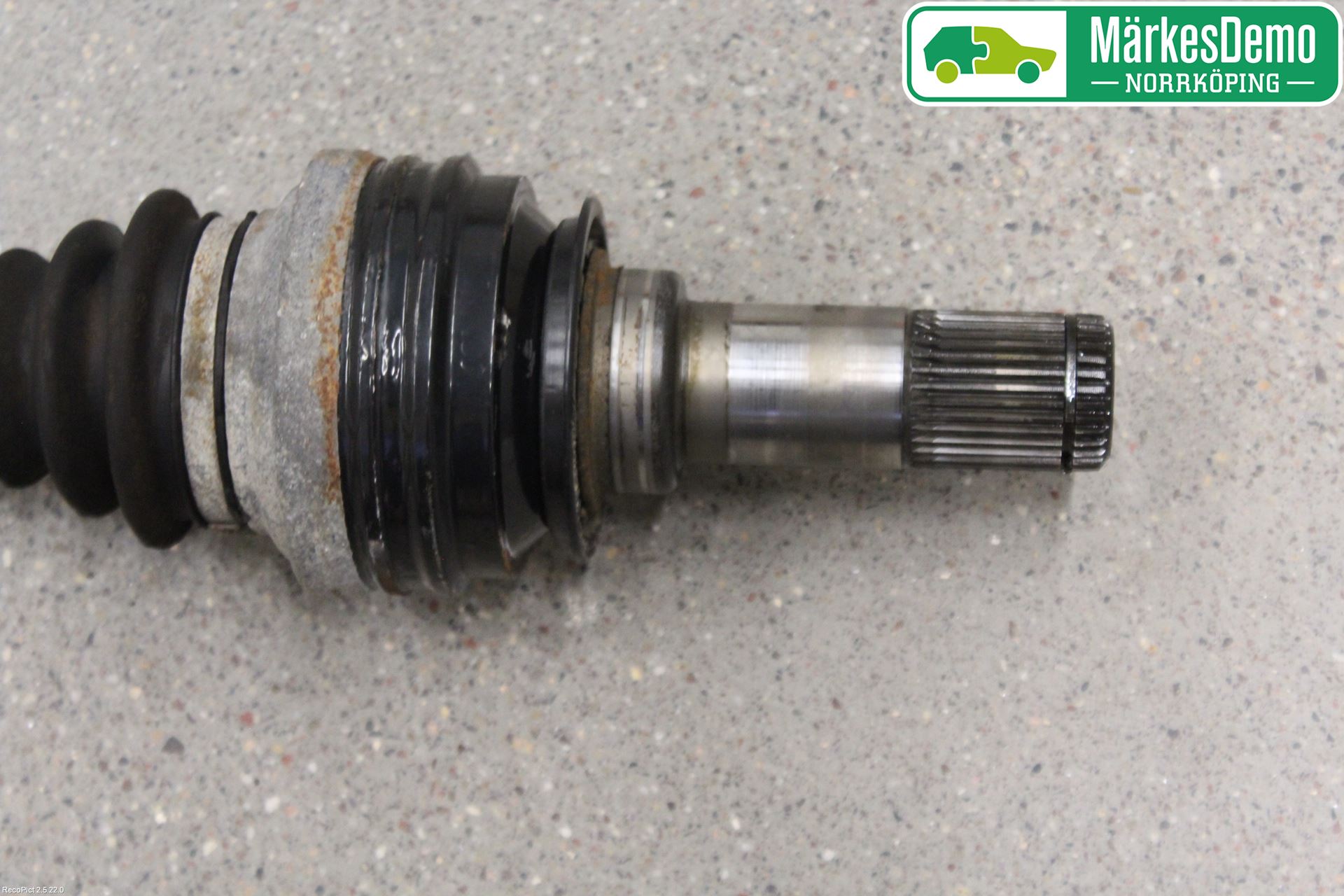 Porsche PANAMERA 09- Drivaxel Bak Vänster