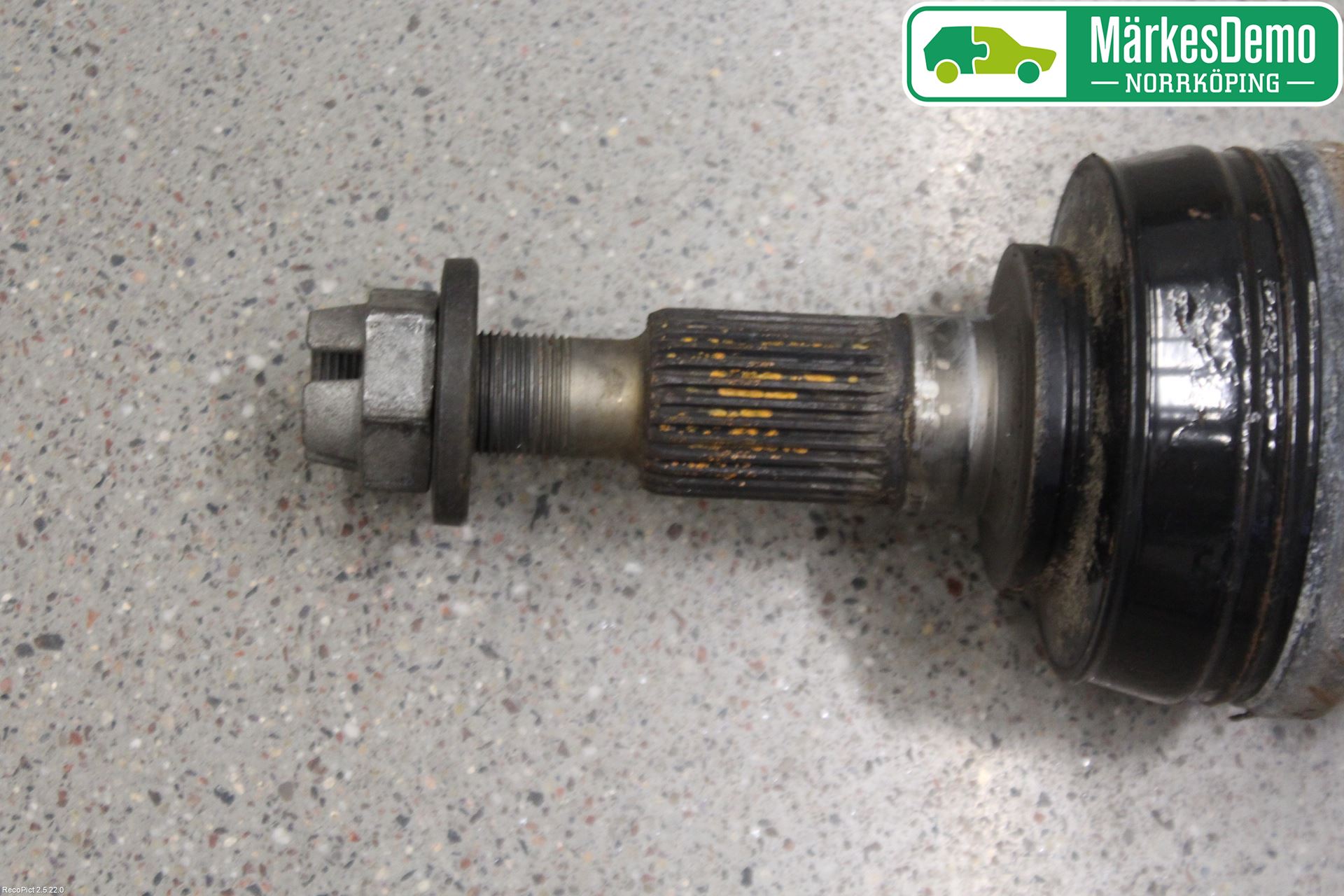 Porsche PANAMERA 09- Drivaxel Bak Höger