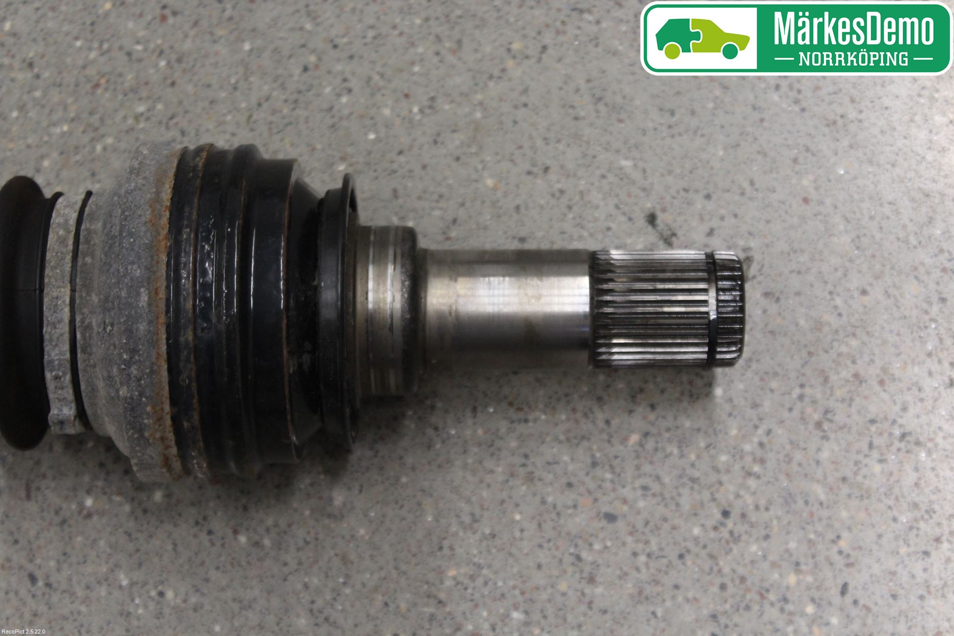 Porsche PANAMERA 09- Drivaxel Bak Höger