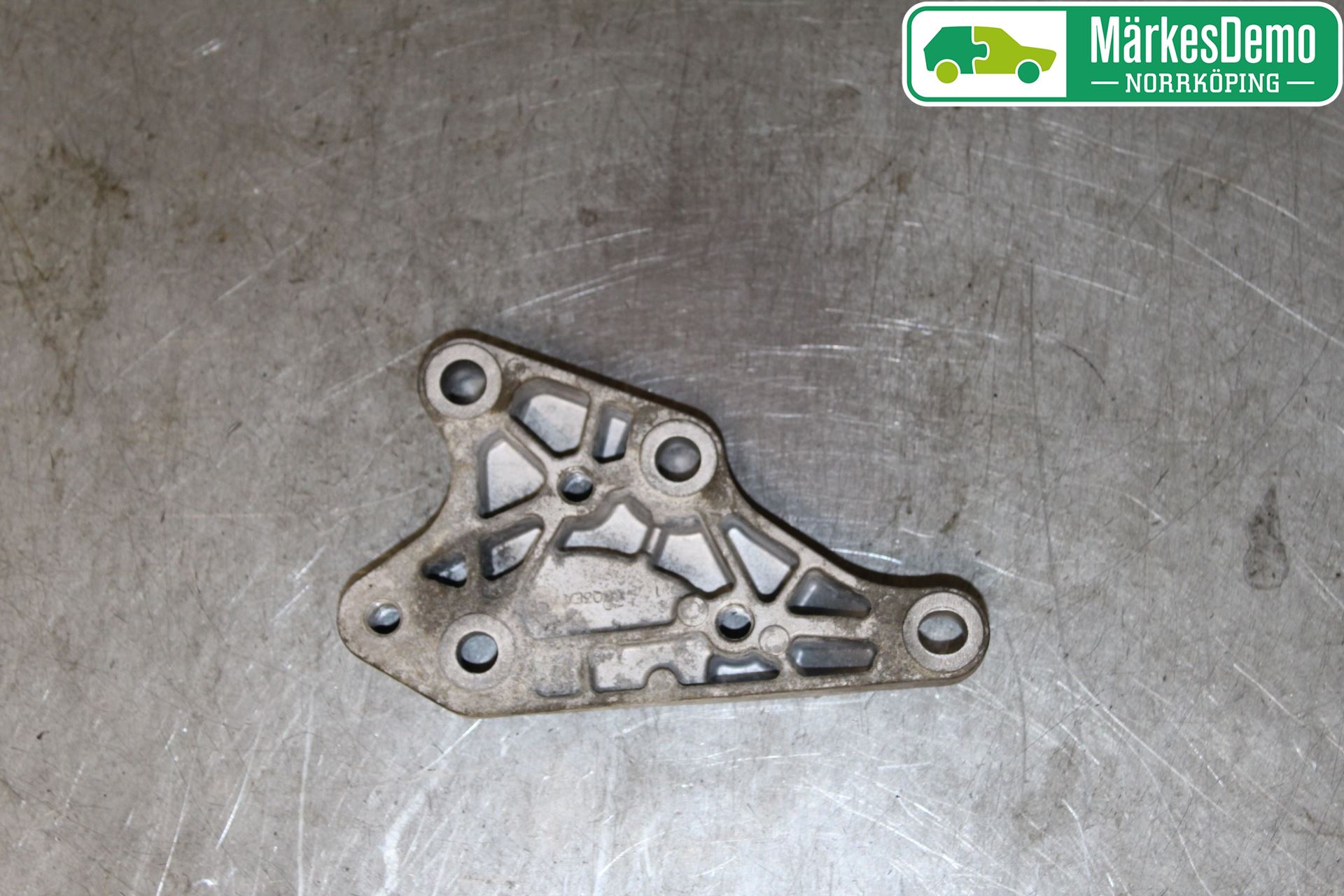 Volvo V60 11-13 Växellådsfäste