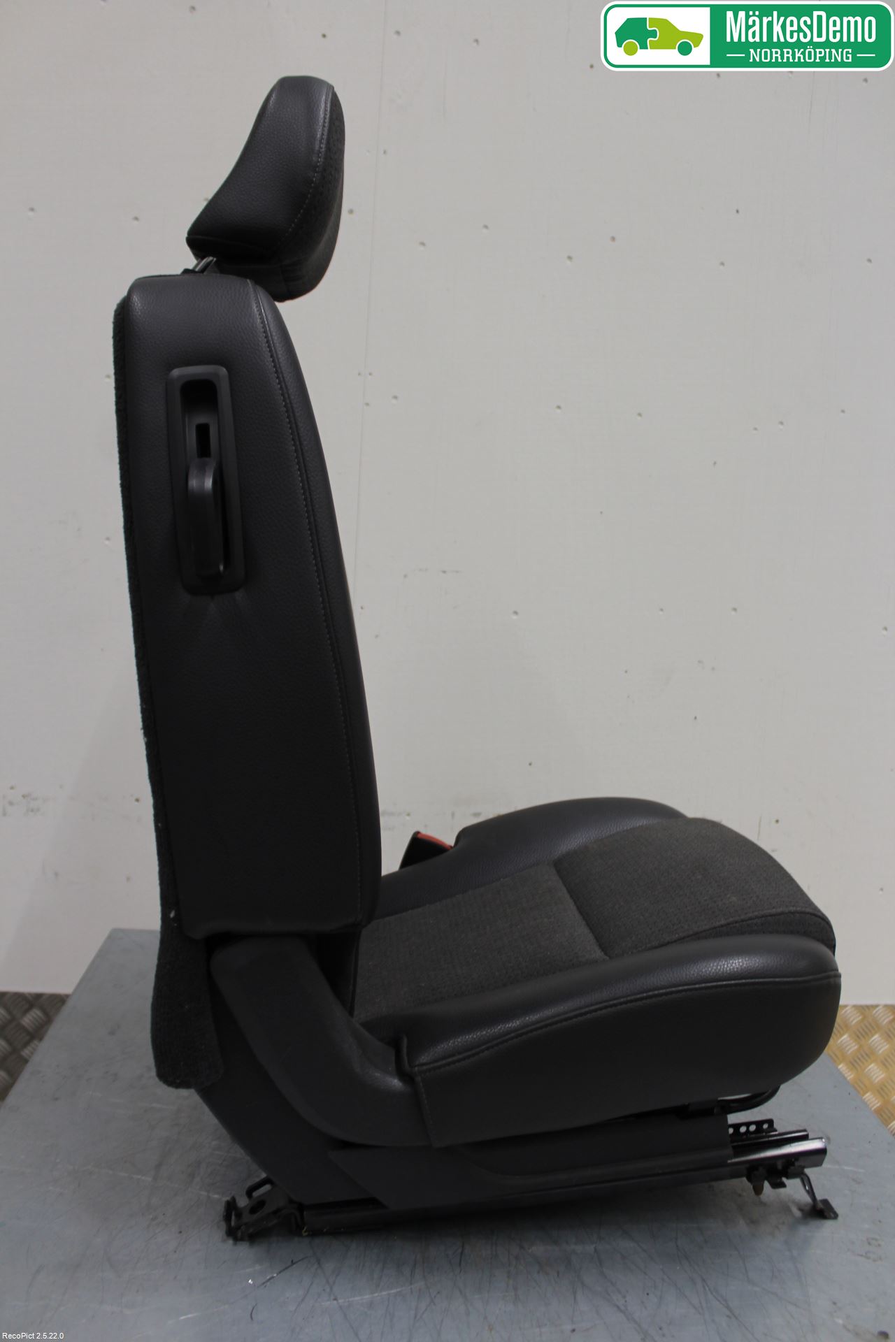 Volvo XC90 03-06 Inredning Stol Bak