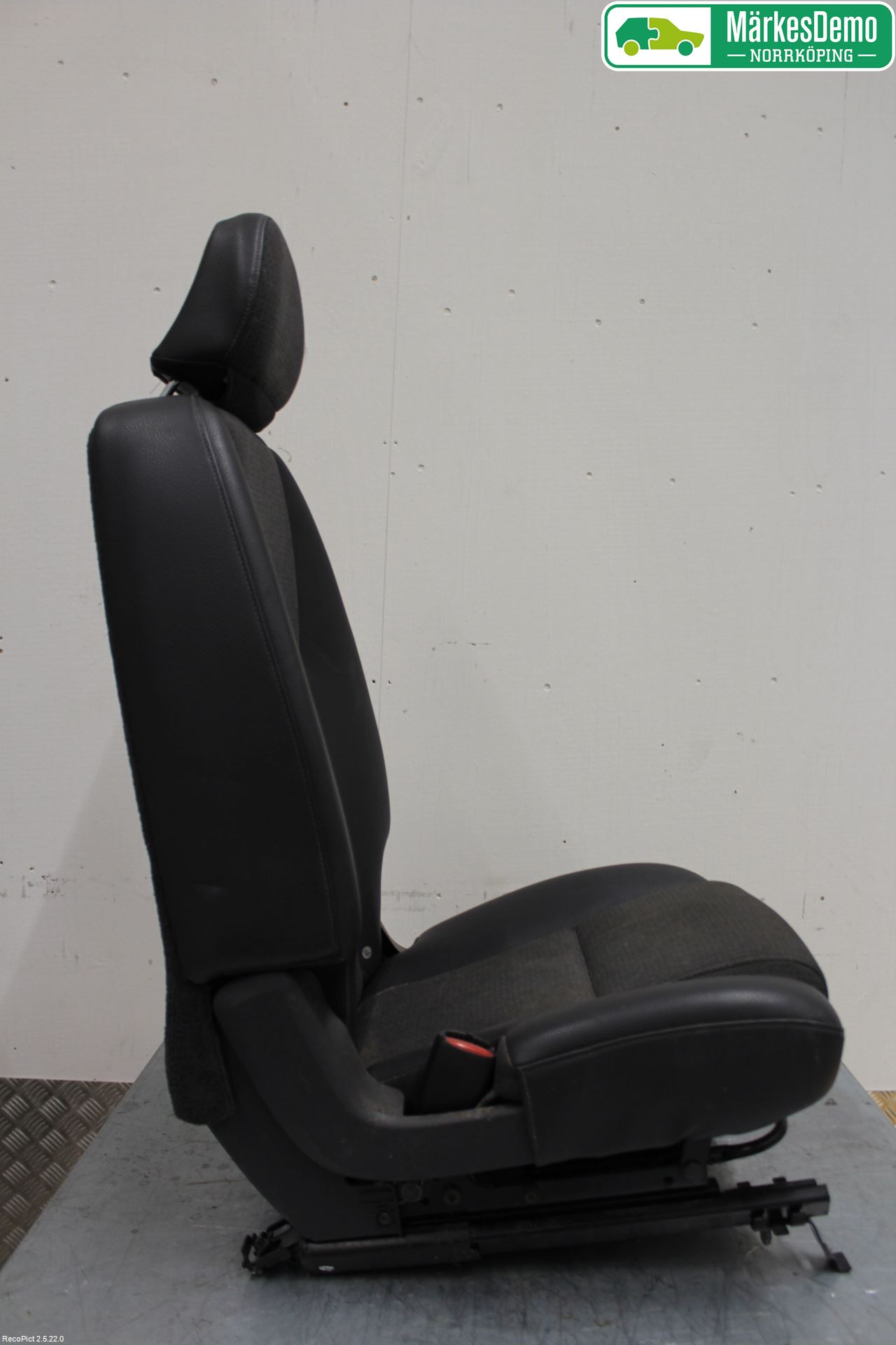 Volvo XC90 03-06 Inredning Stol Bak