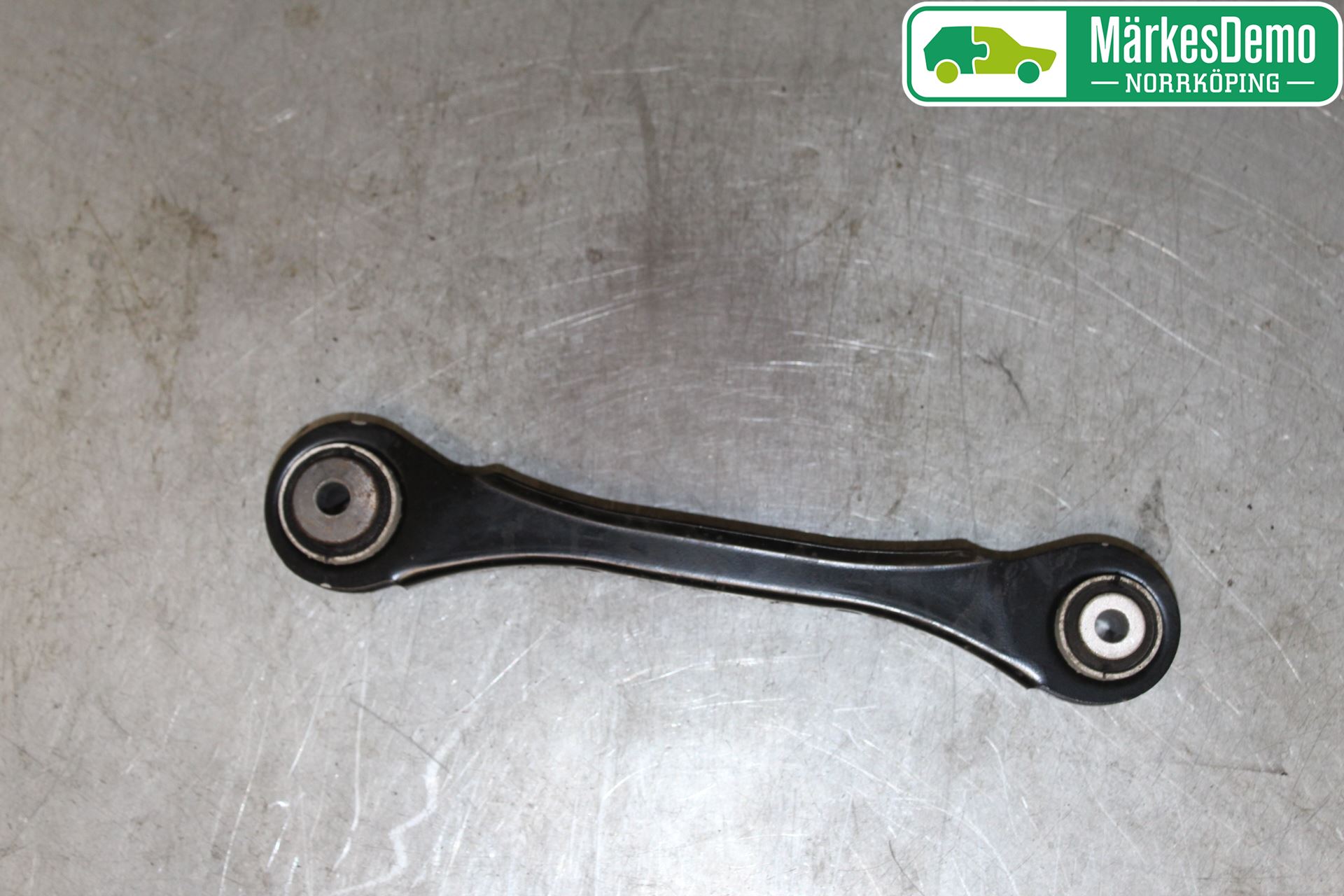 BMW 1 F20/F21 11-19 Bärarm Bak Övre Höger