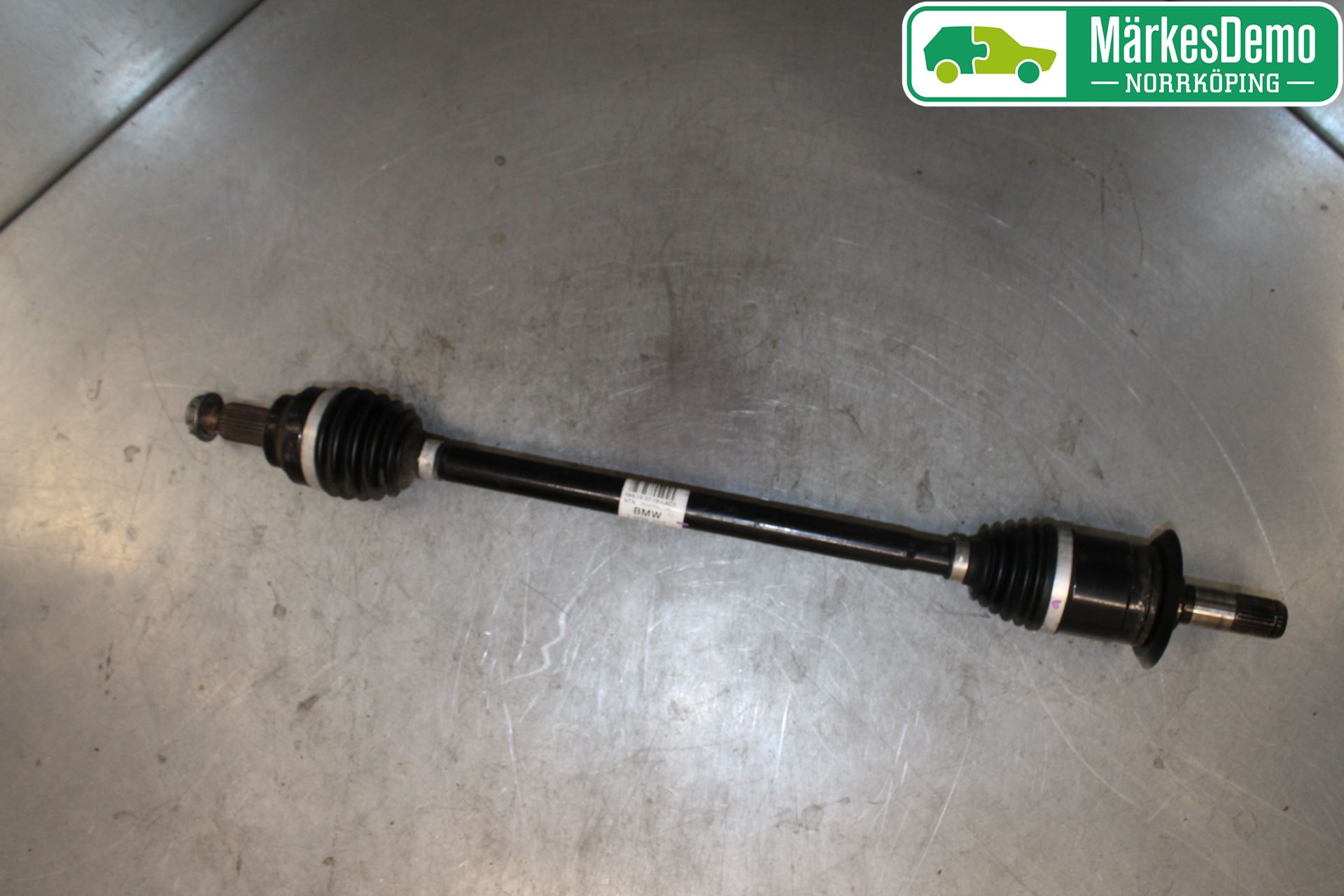 BMW 1 F20/F21 11-19 Drivaxel Bak Höger