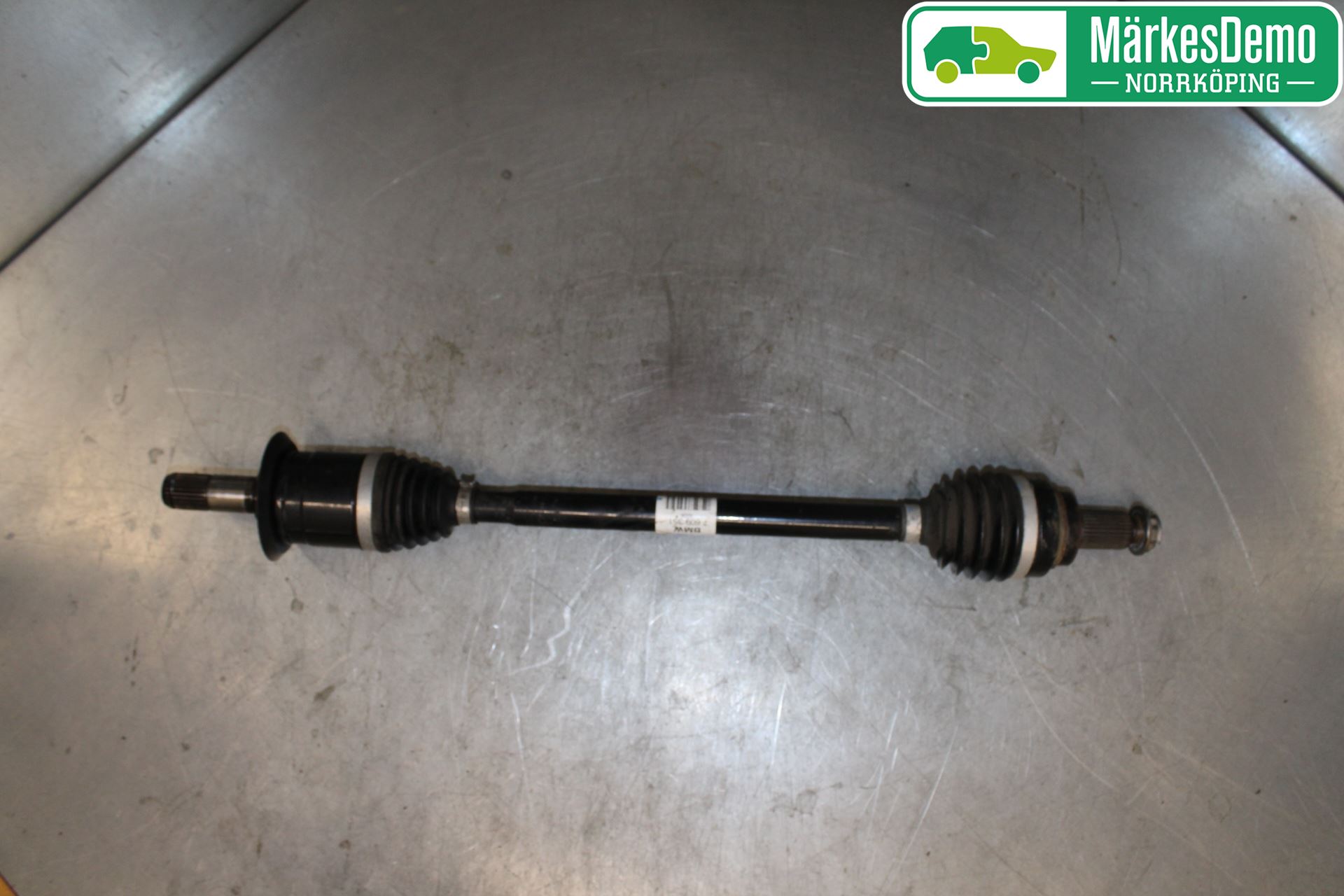 BMW 1 F20/F21 11-19 Drivaxel Bak Vänster