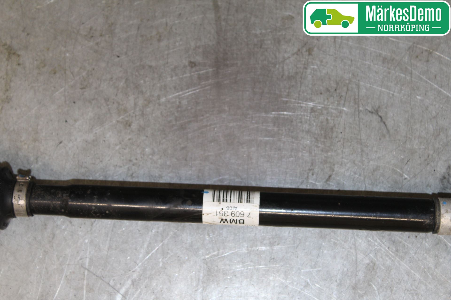 BMW 1 F20/F21 11-19 Drivaxel Bak Vänster