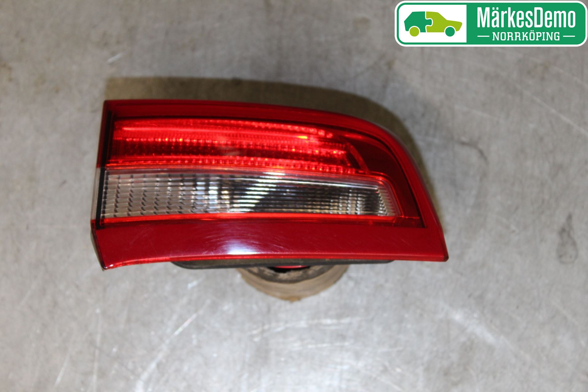 Volvo S60 11-13 Bakljus Lucka Vä