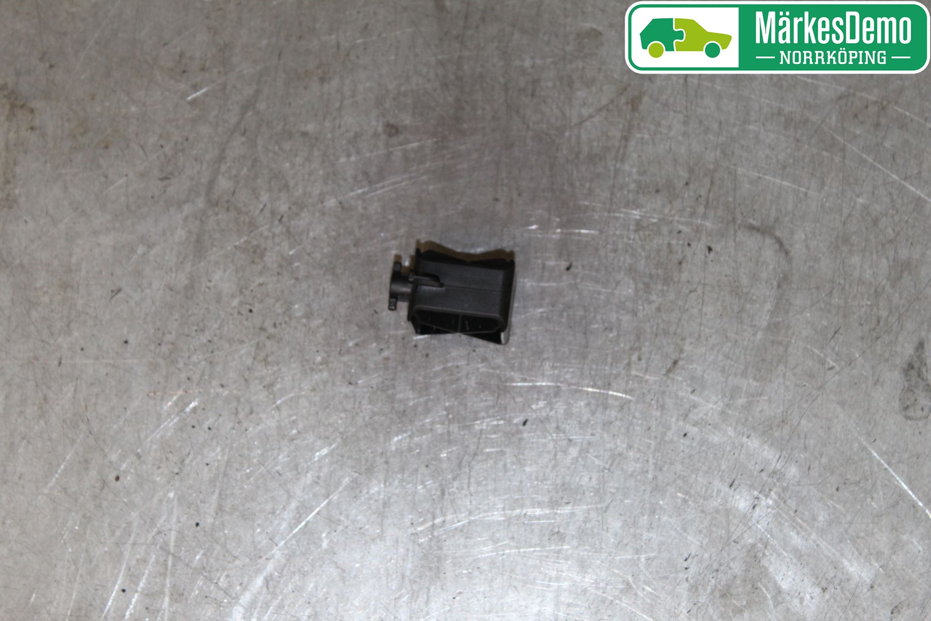 Volvo S60 14-18 Kylarfäste-Ram-Balk