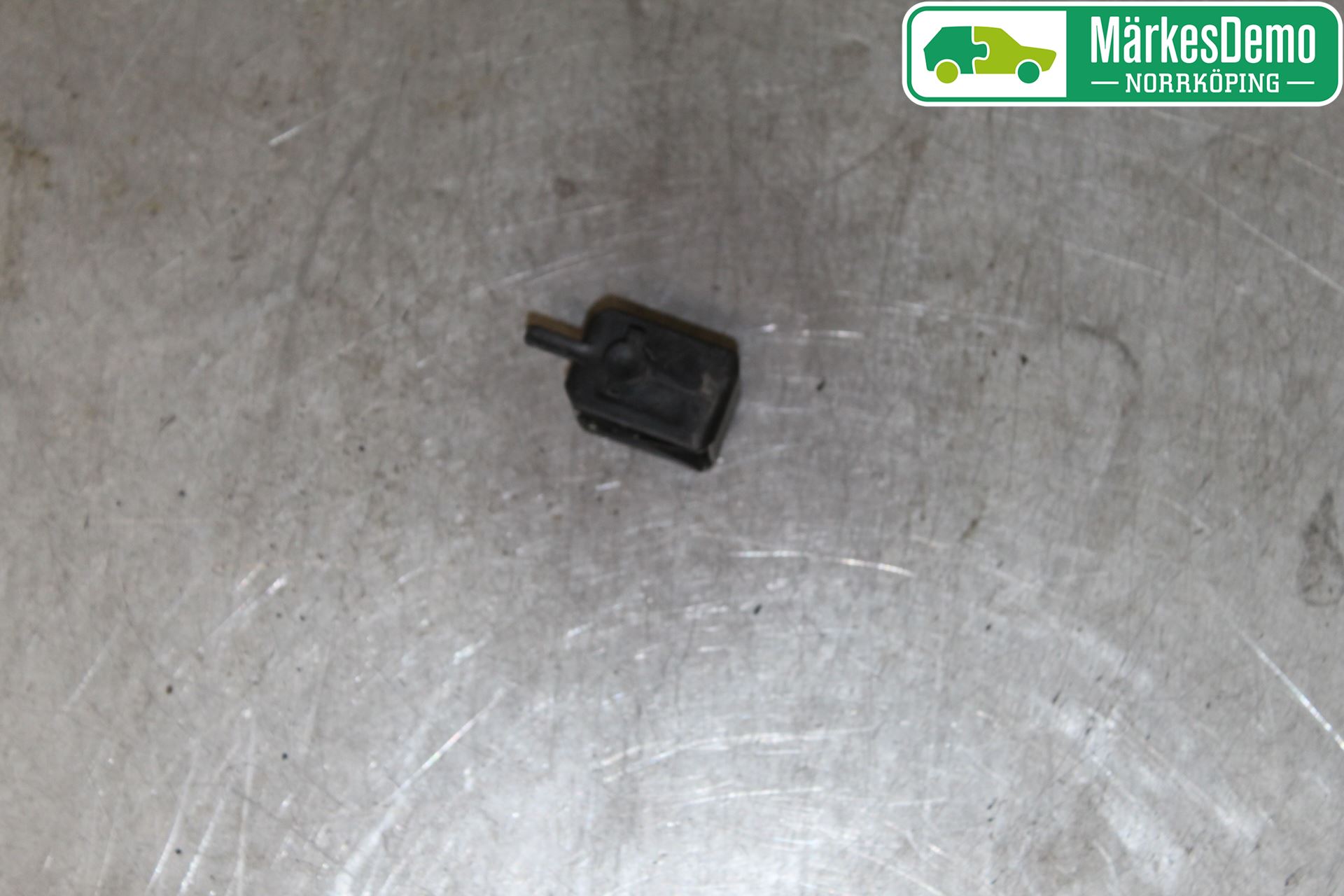 Volvo S60 14-18 Kylarfäste-Ram-Balk