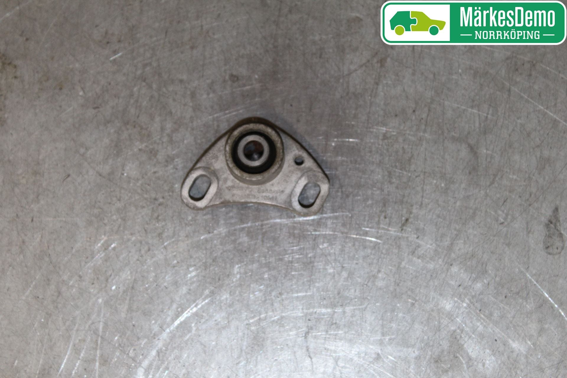 Volvo XC90 03-06 Momentstag Fram