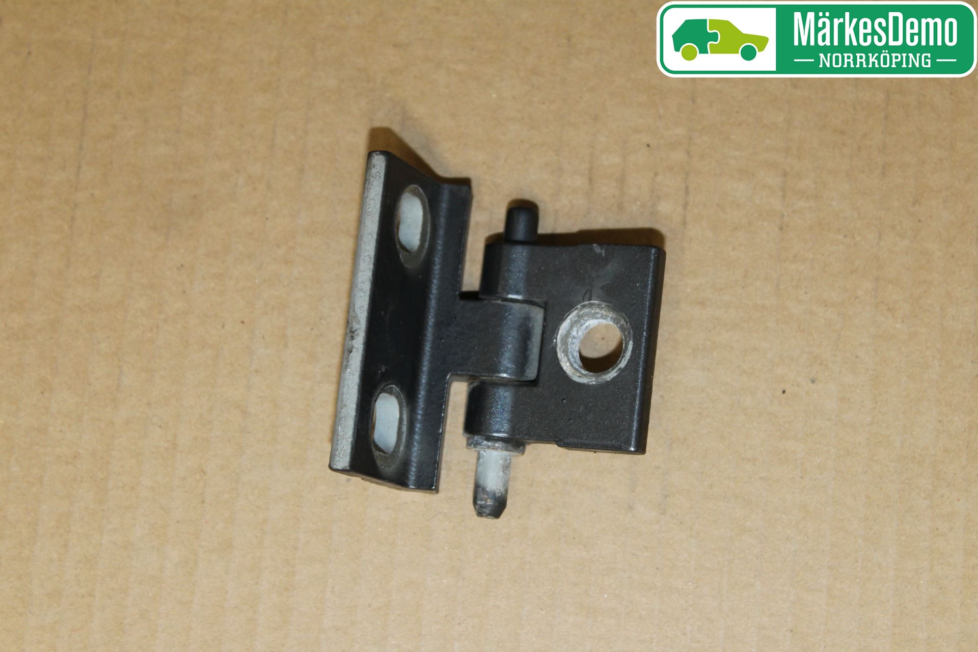 Volvo XC90 03-06 Dörrgångjärn