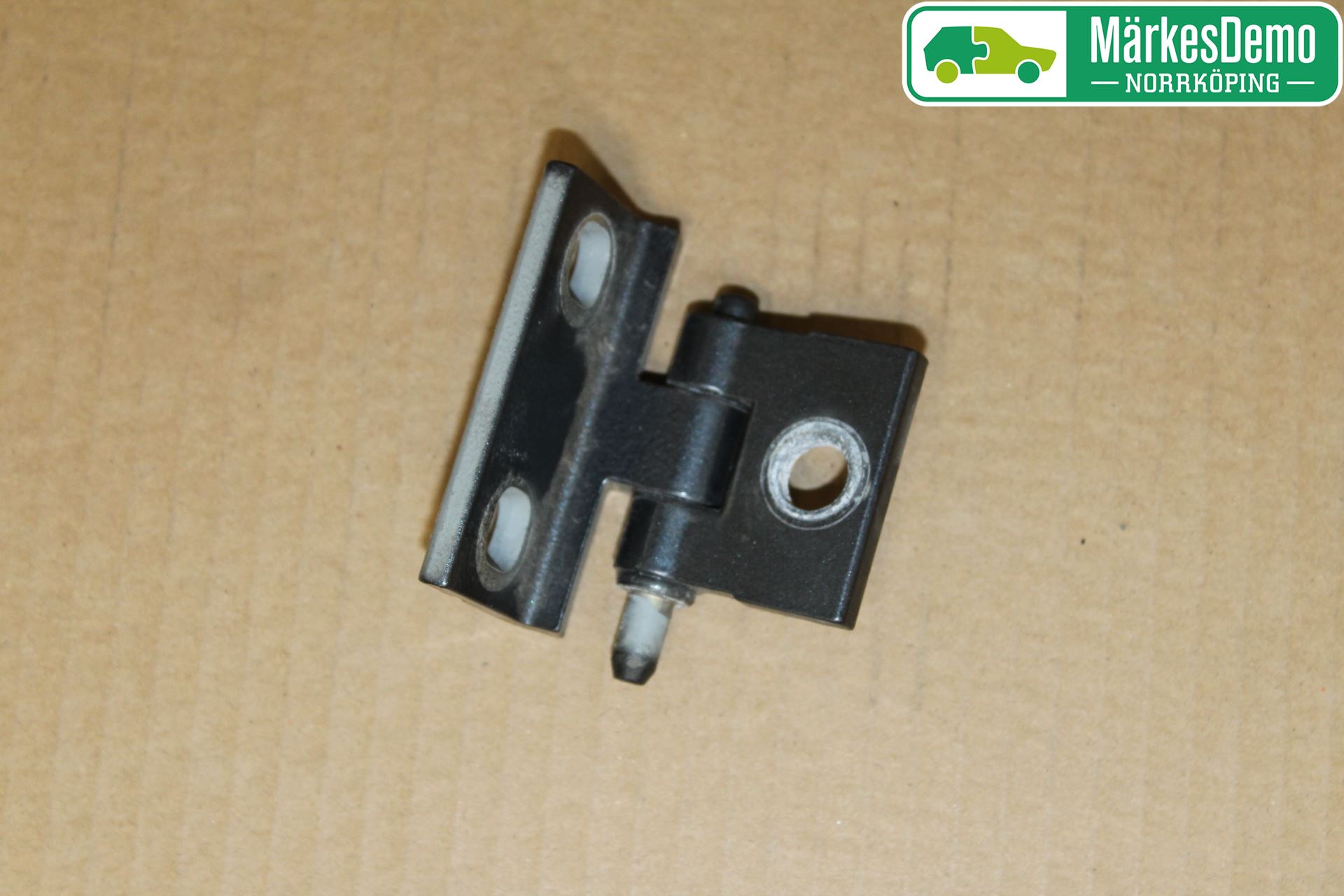 Volvo XC90 03-06 Dörrgångjärn