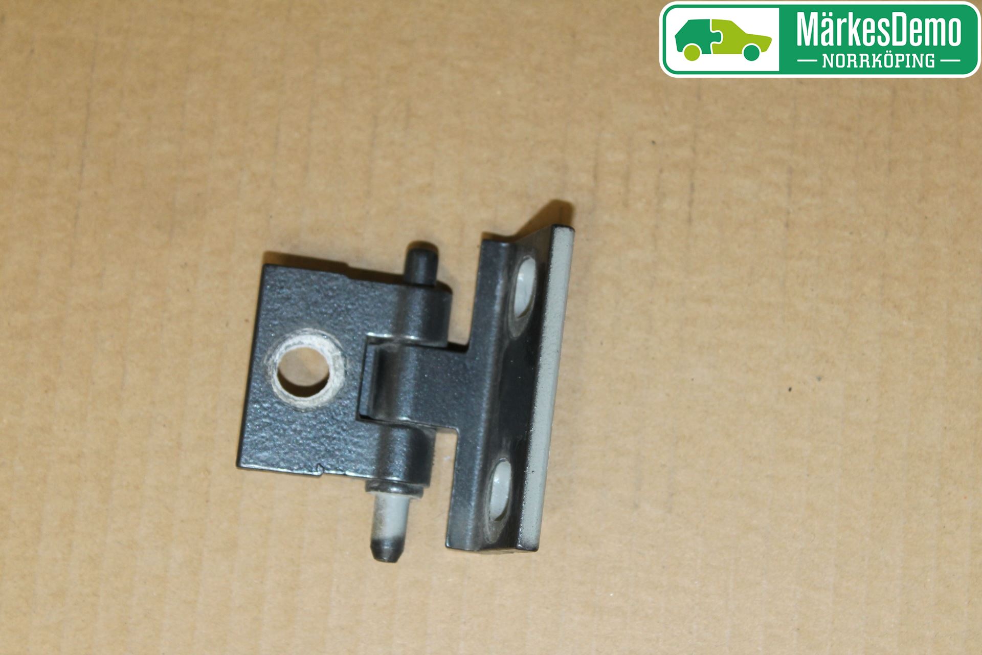 Volvo XC90 03-06 Dörrgångjärn