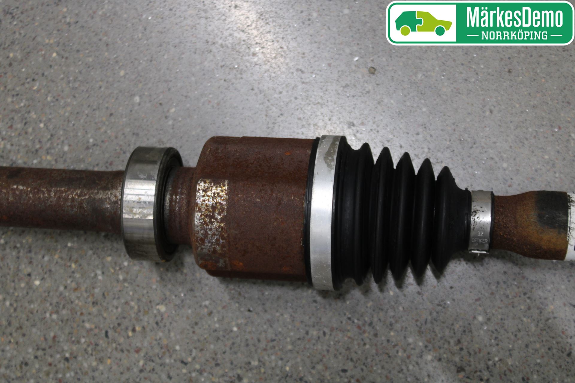 Renault CAPTUR 13-19 Drivaxel Fram Höger