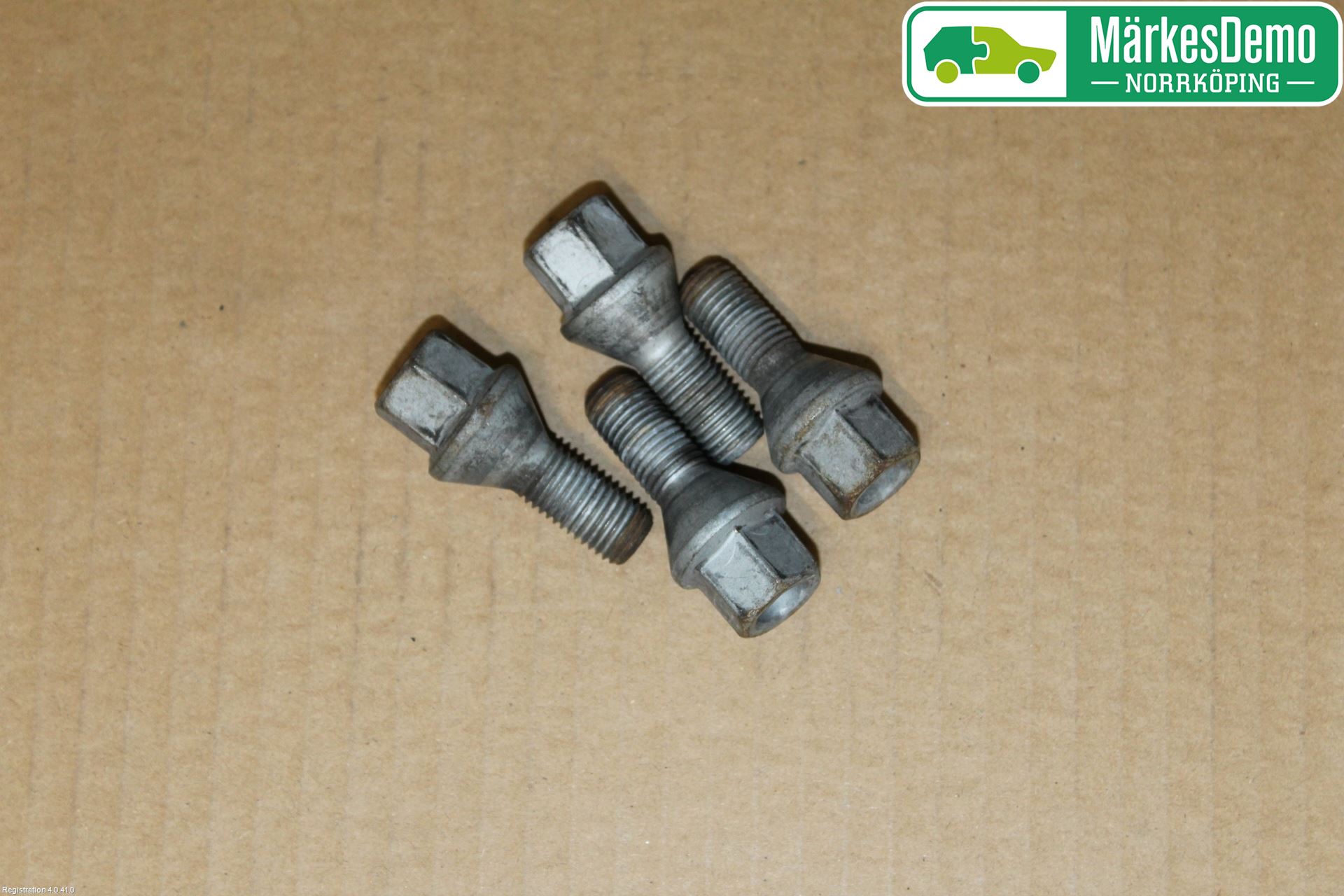 Renault CAPTUR 13-19 Hjulmutter-Bult-Sats