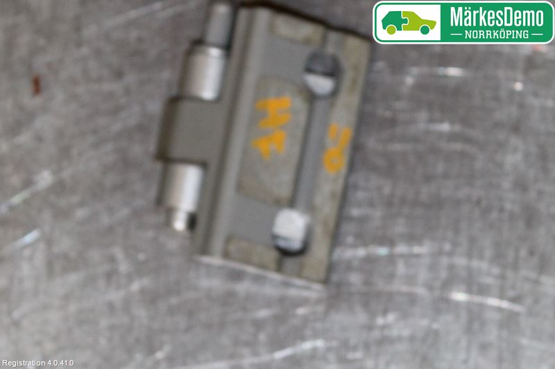 Volvo V70 05-08 Dörrgångjärn